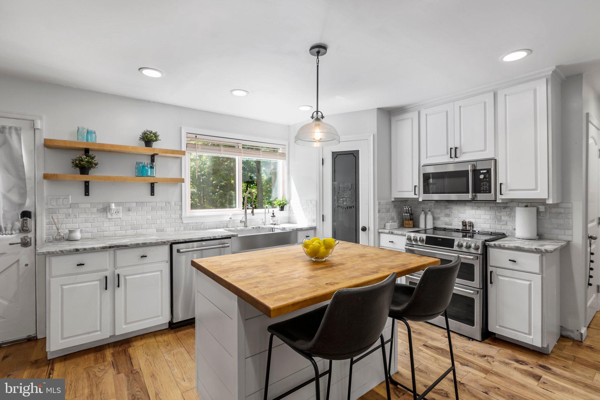 LAKE LAND OR - Residential