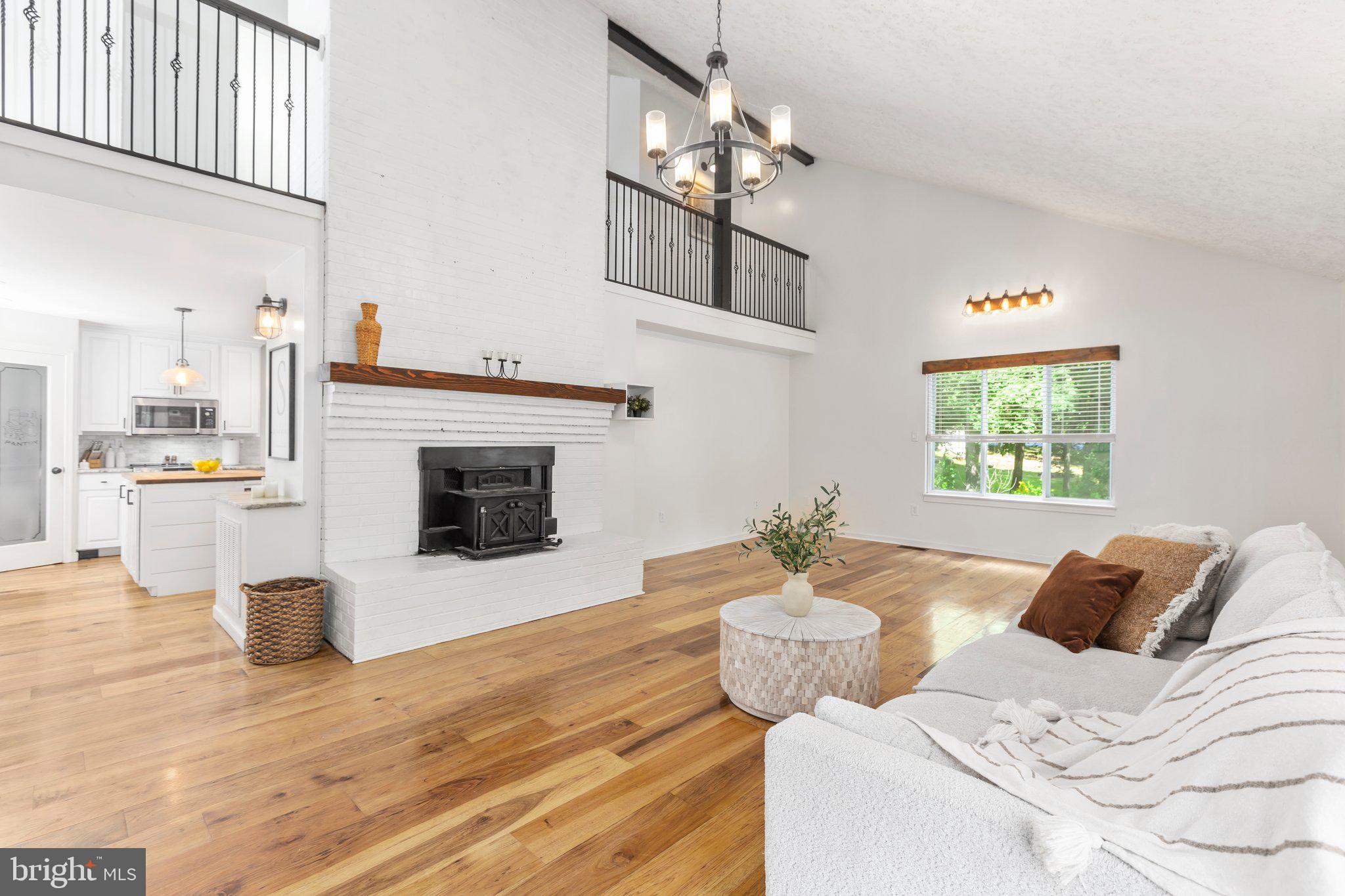 LAKE LAND OR - Residential