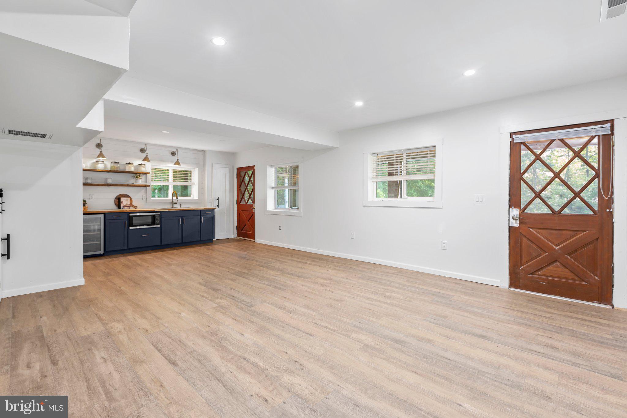 LAKE LAND OR - Residential