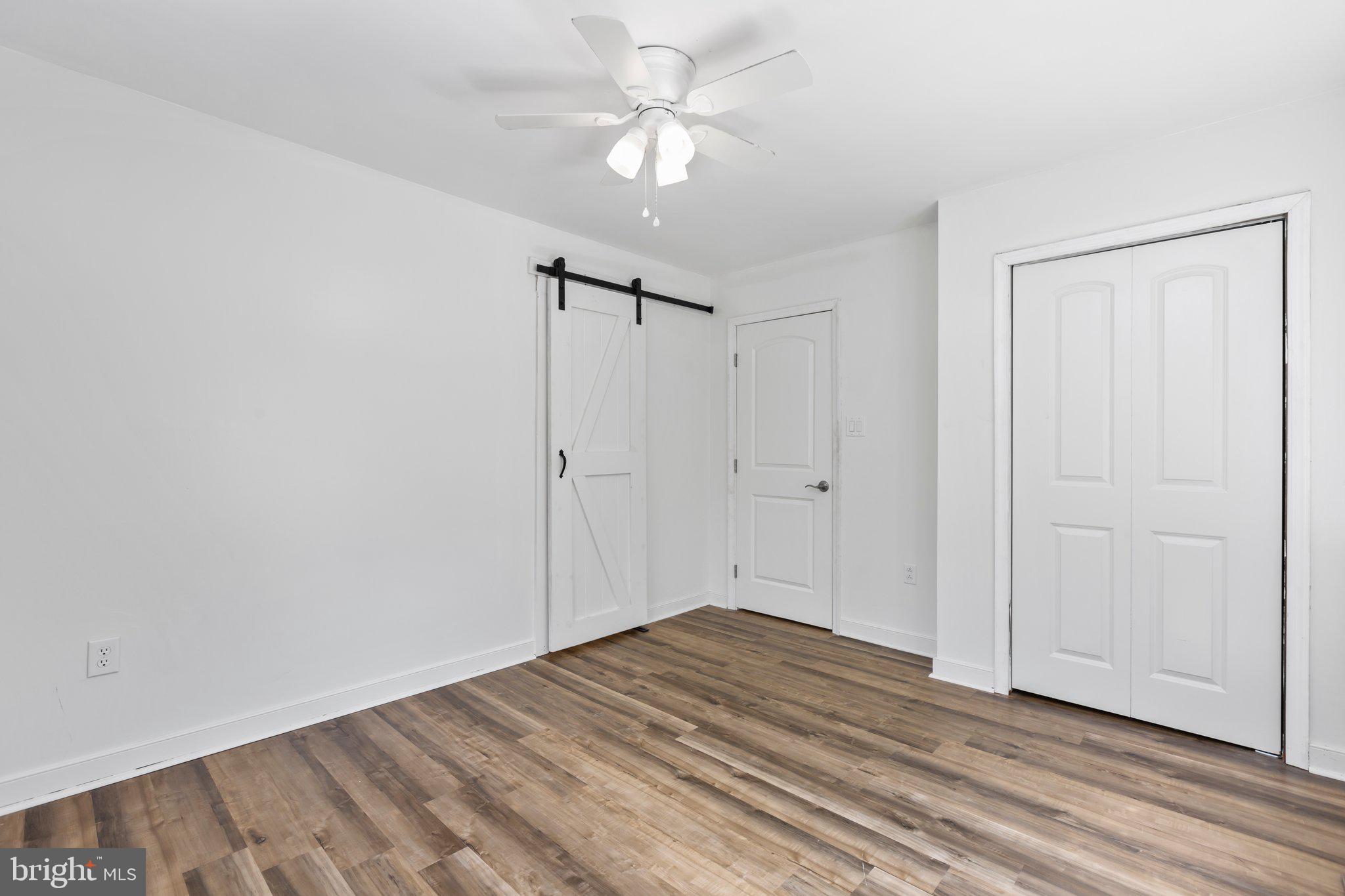 LAKE LAND OR - Residential