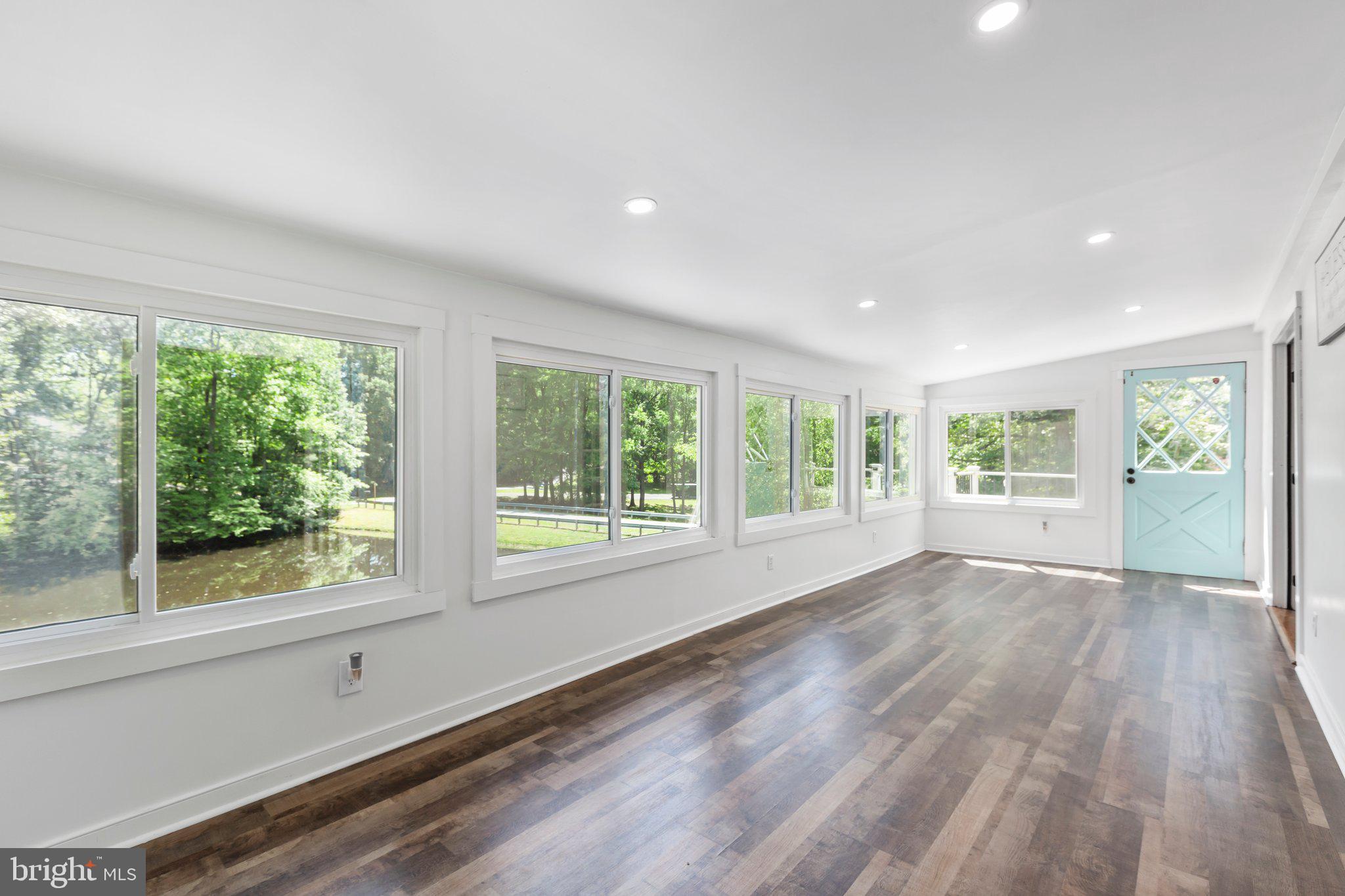 LAKE LAND OR - Residential