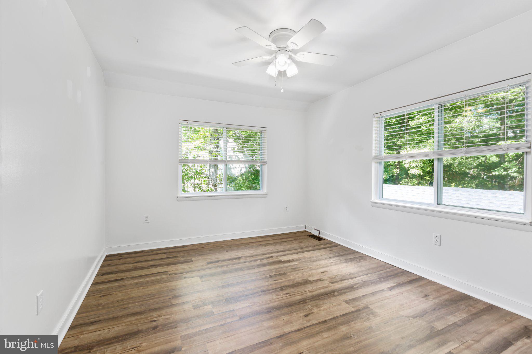 LAKE LAND OR - Residential