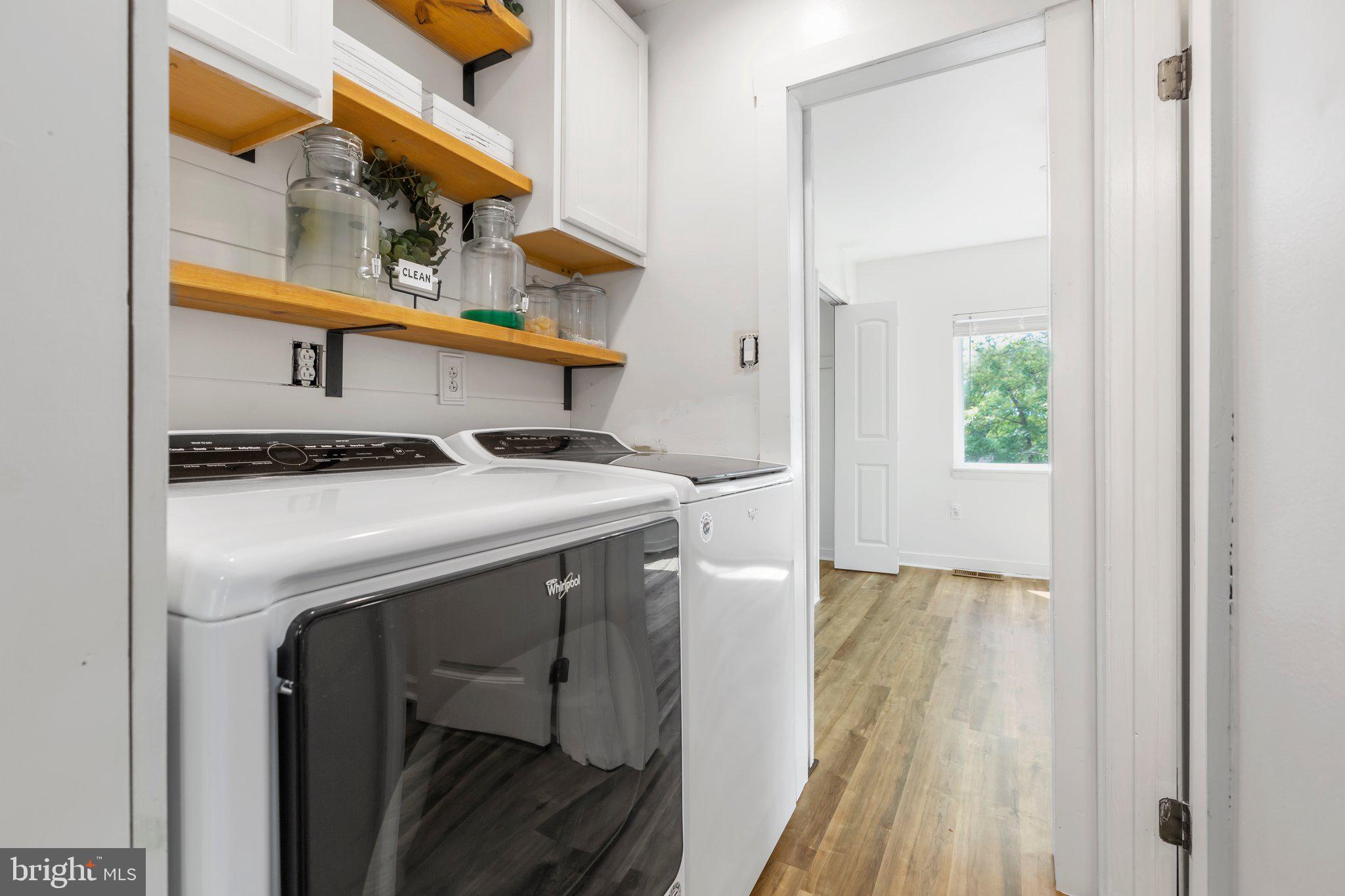 LAKE LAND OR - Residential