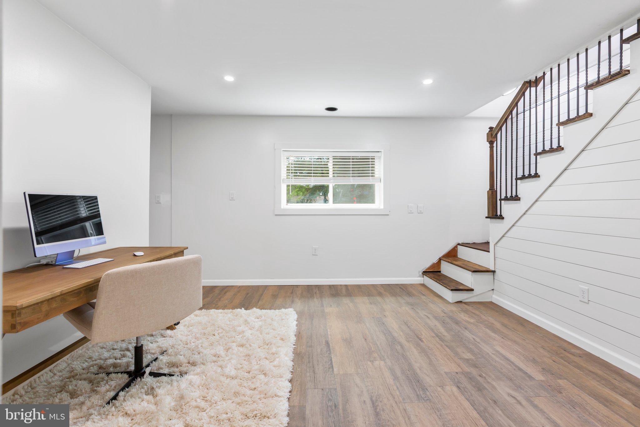 LAKE LAND OR - Residential