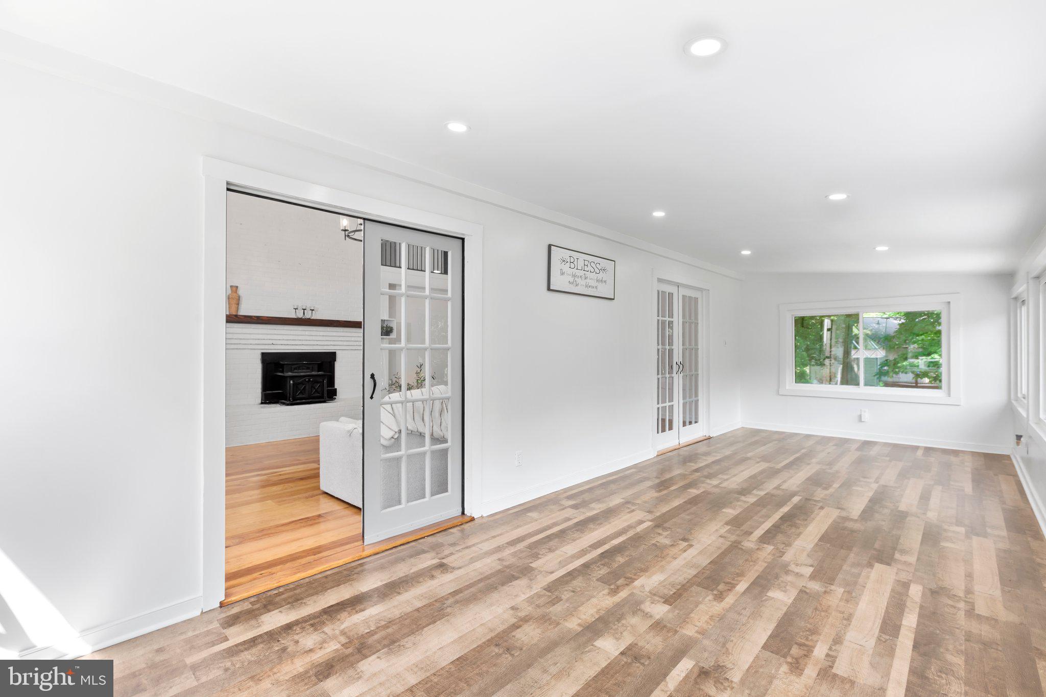 LAKE LAND OR - Residential