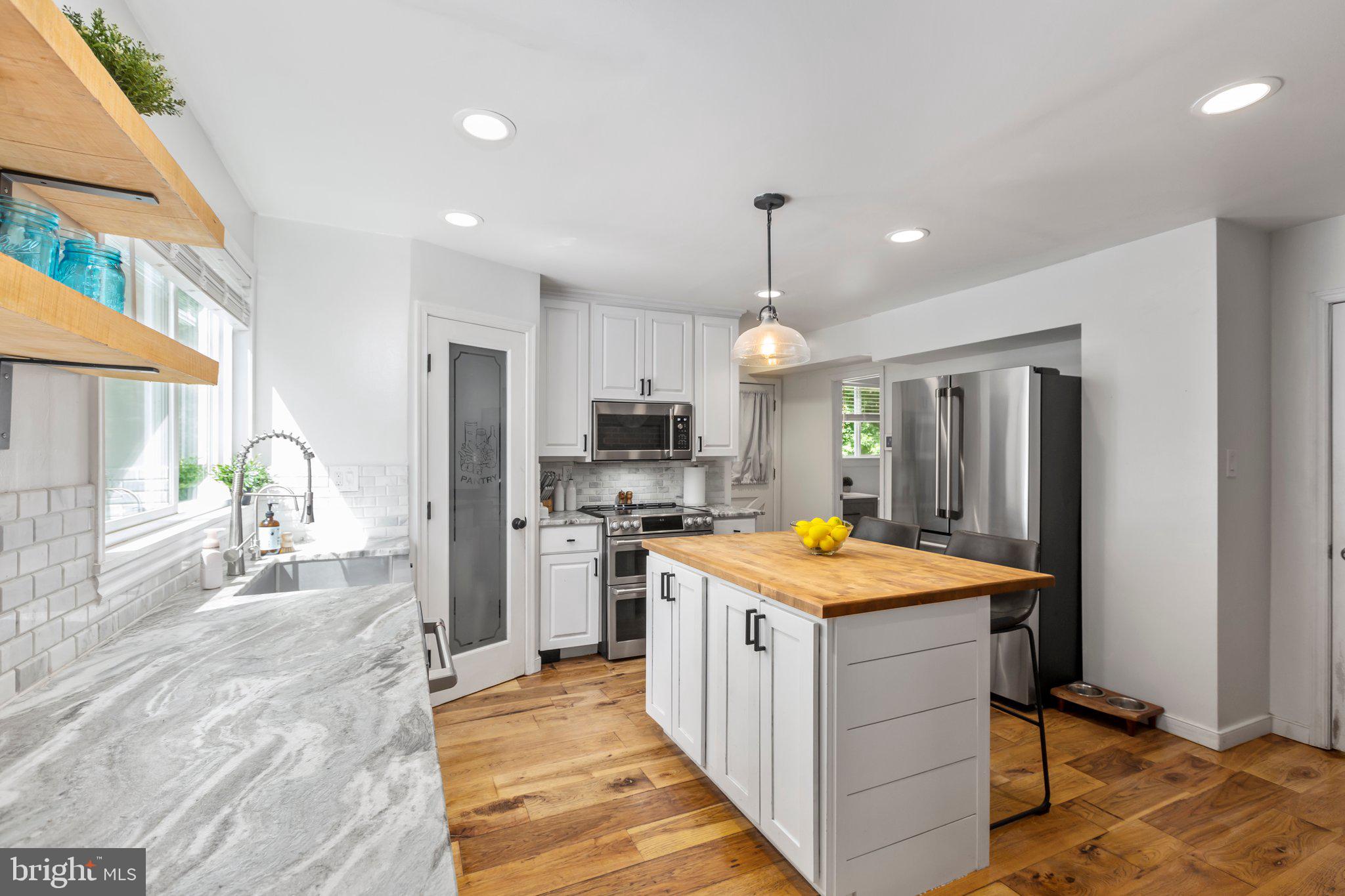 LAKE LAND OR - Residential