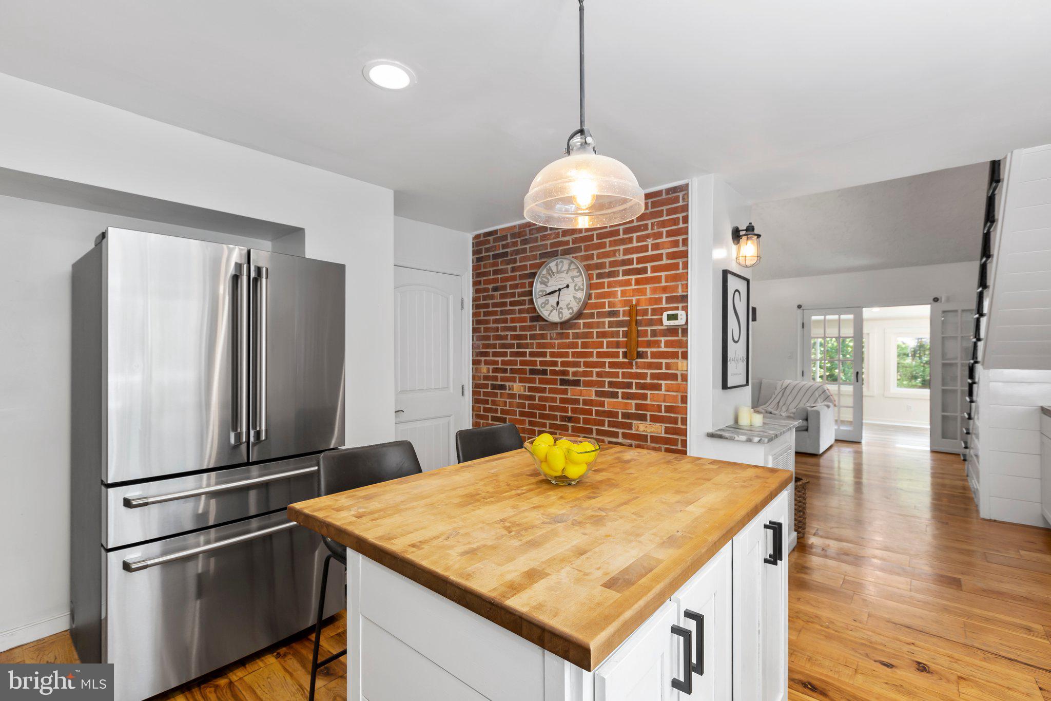 LAKE LAND OR - Residential