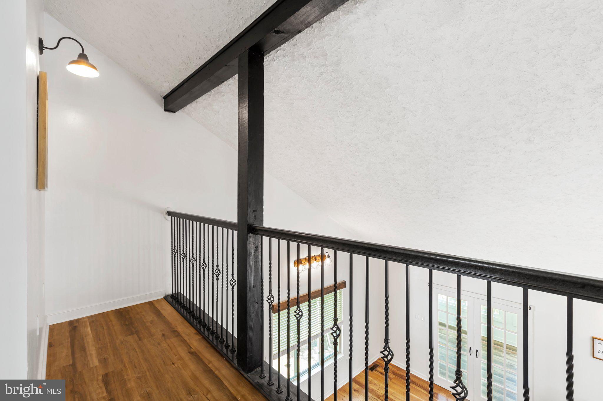 LAKE LAND OR - Residential