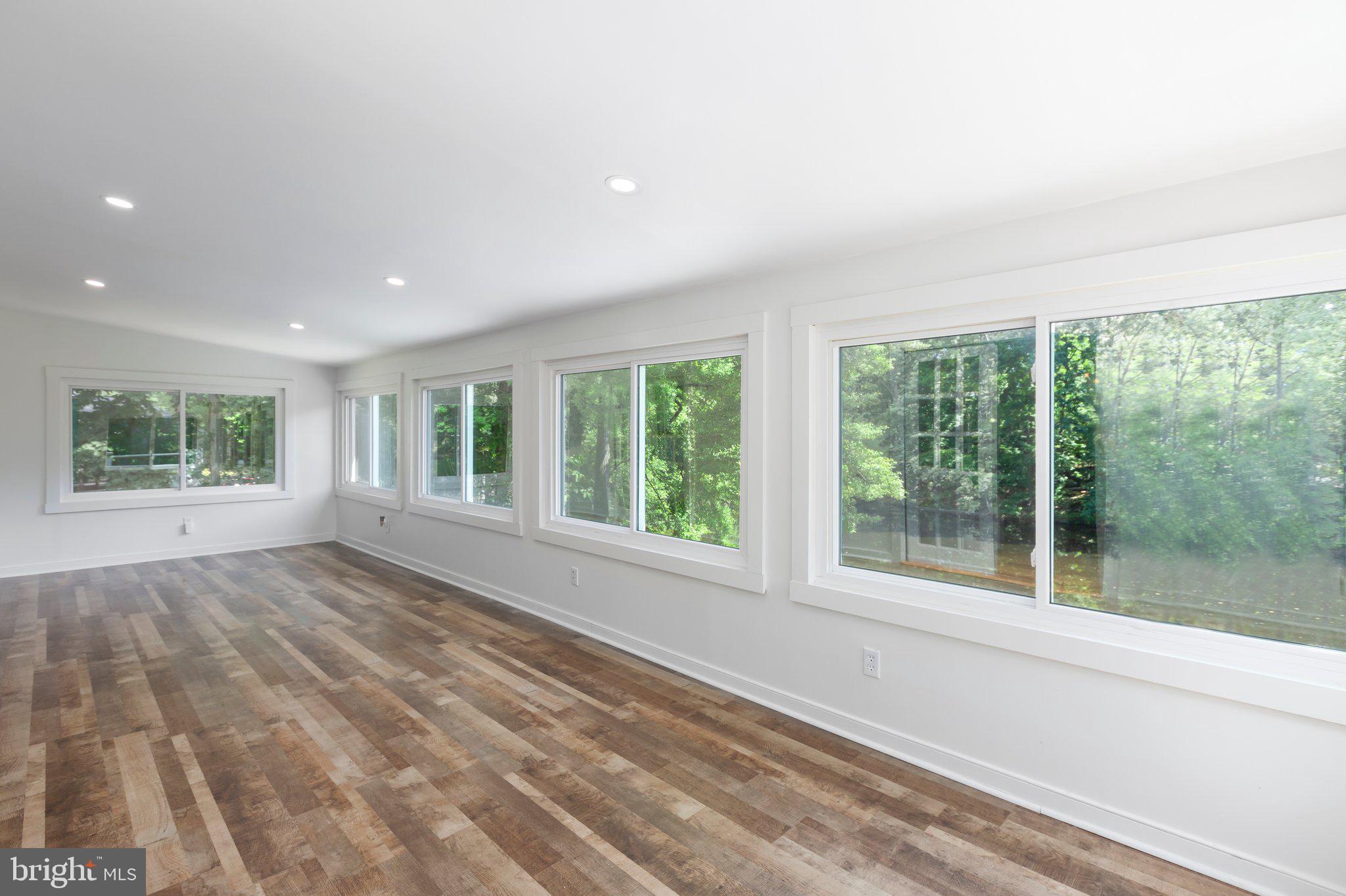 LAKE LAND OR - Residential