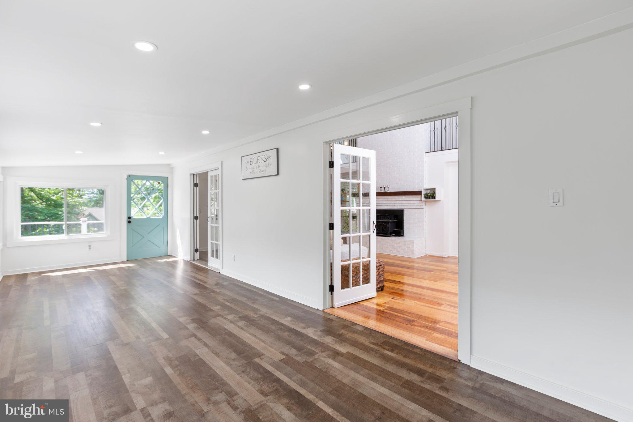 LAKE LAND OR - Residential