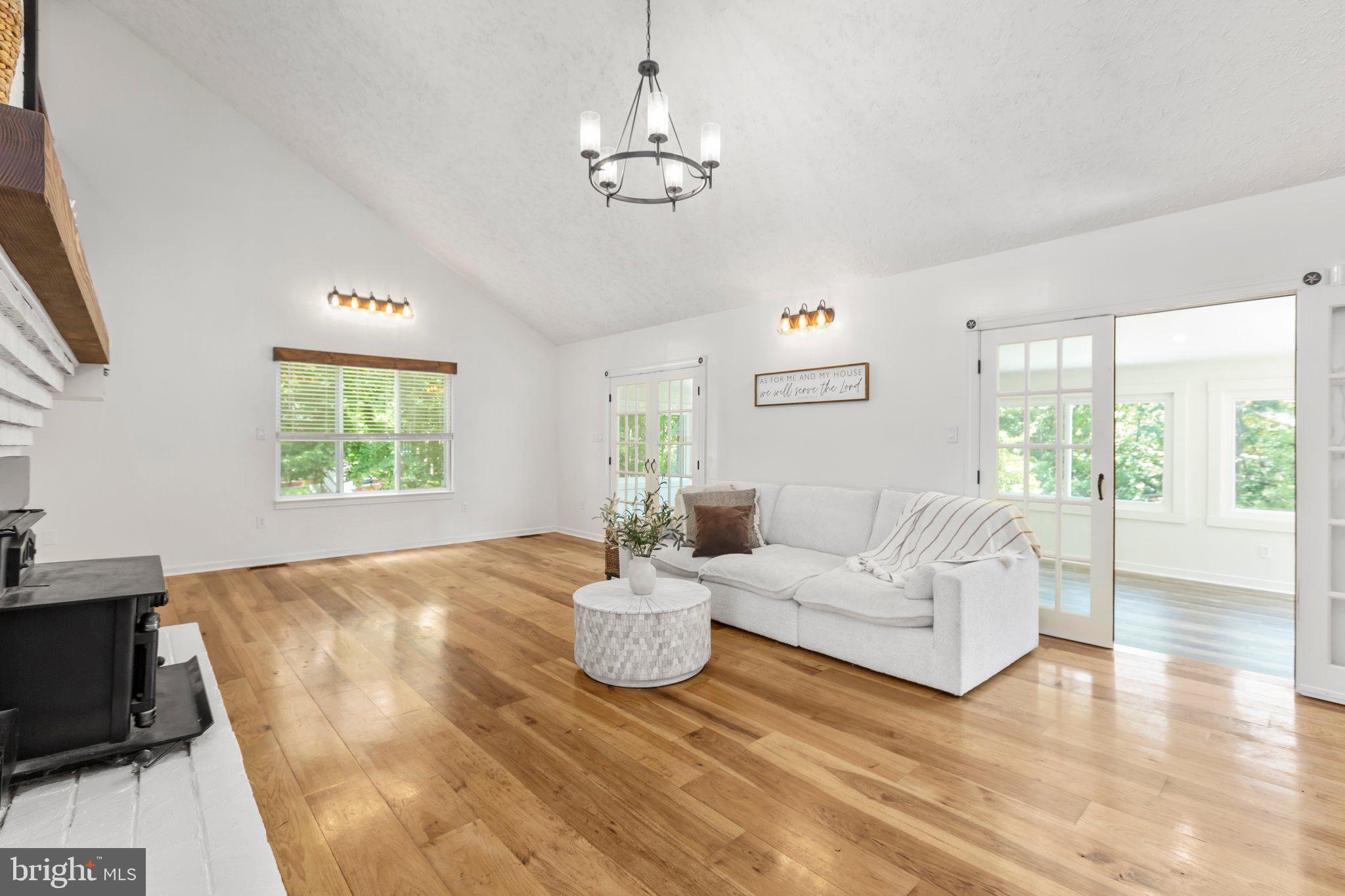 LAKE LAND OR - Residential