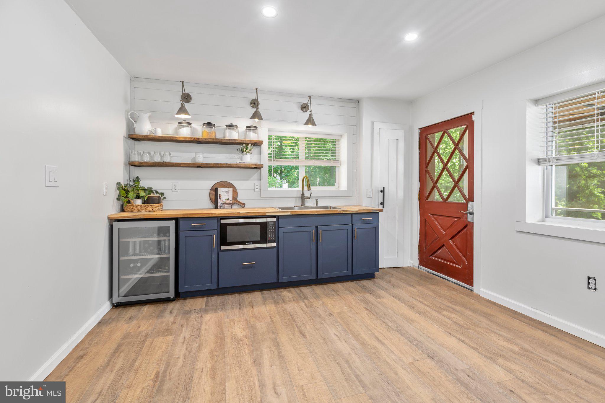 LAKE LAND OR - Residential