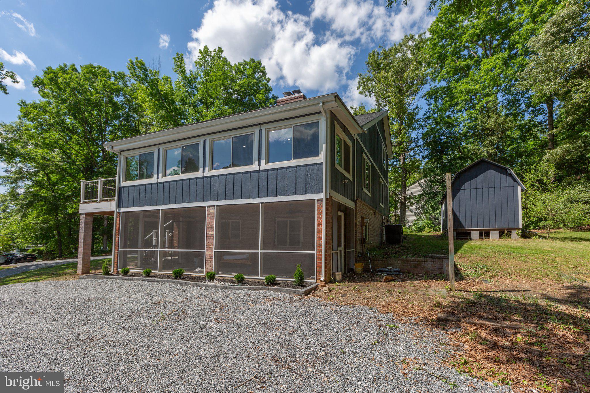 LAKE LAND OR - Residential