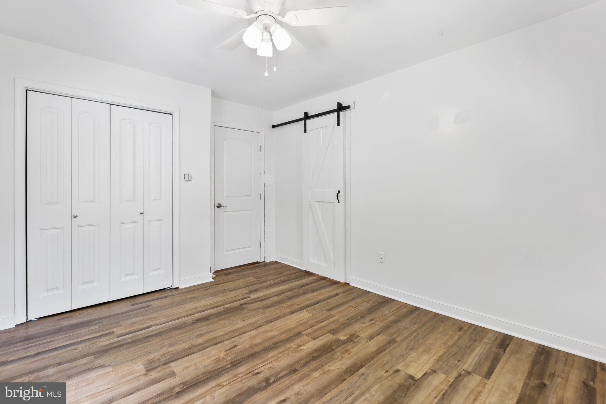 LAKE LAND OR - Residential