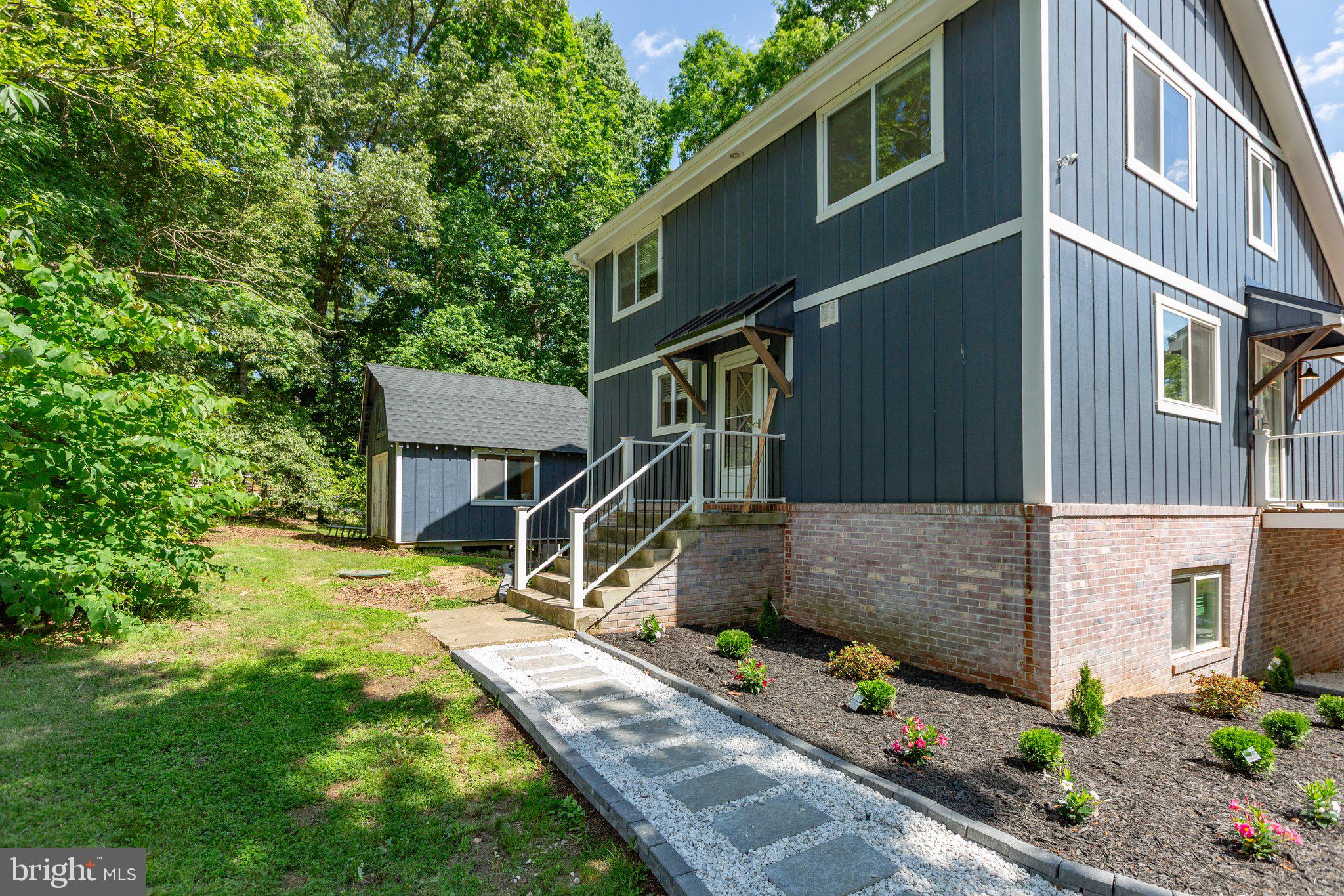 LAKE LAND OR - Residential