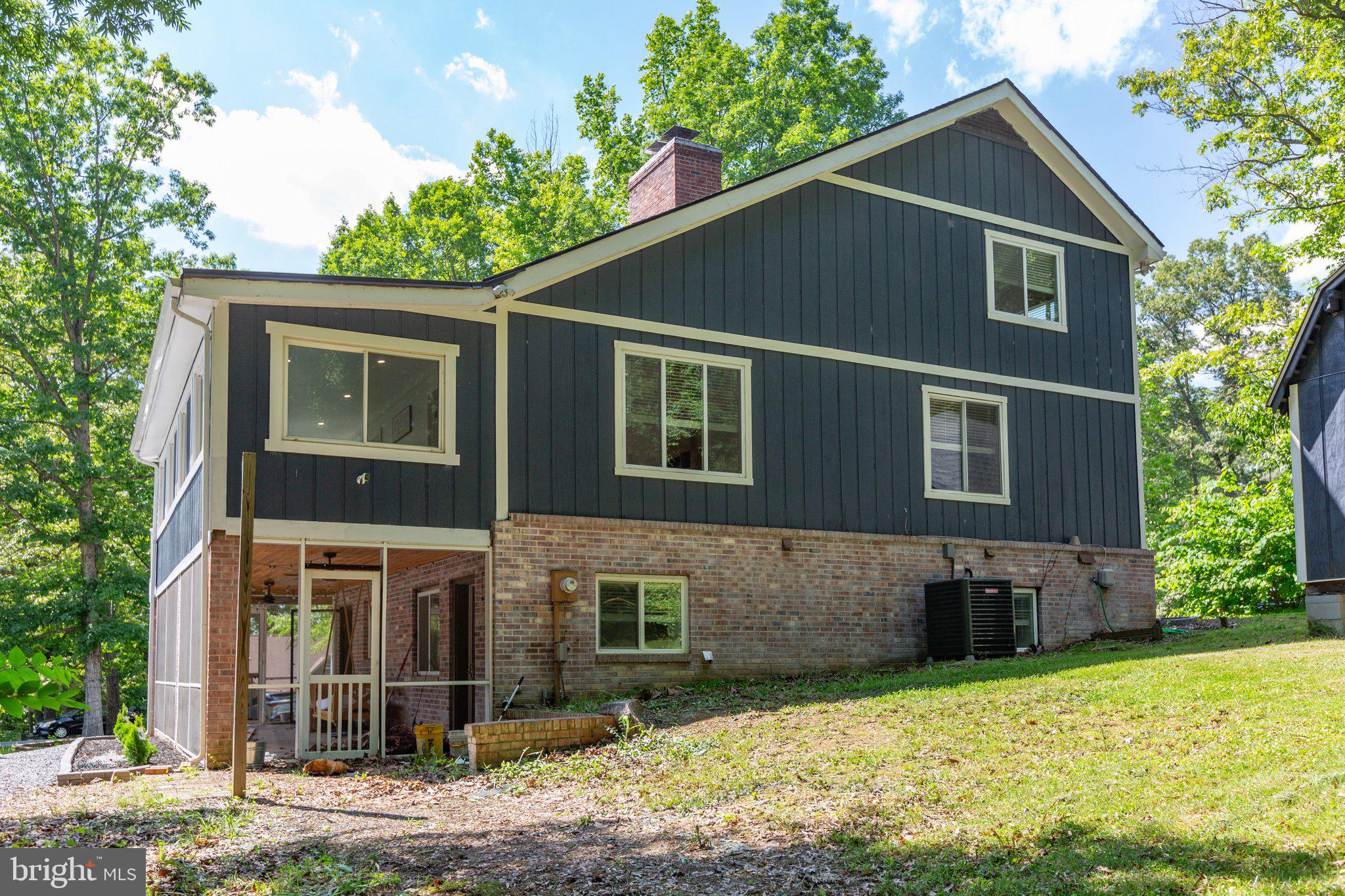 LAKE LAND OR - Residential