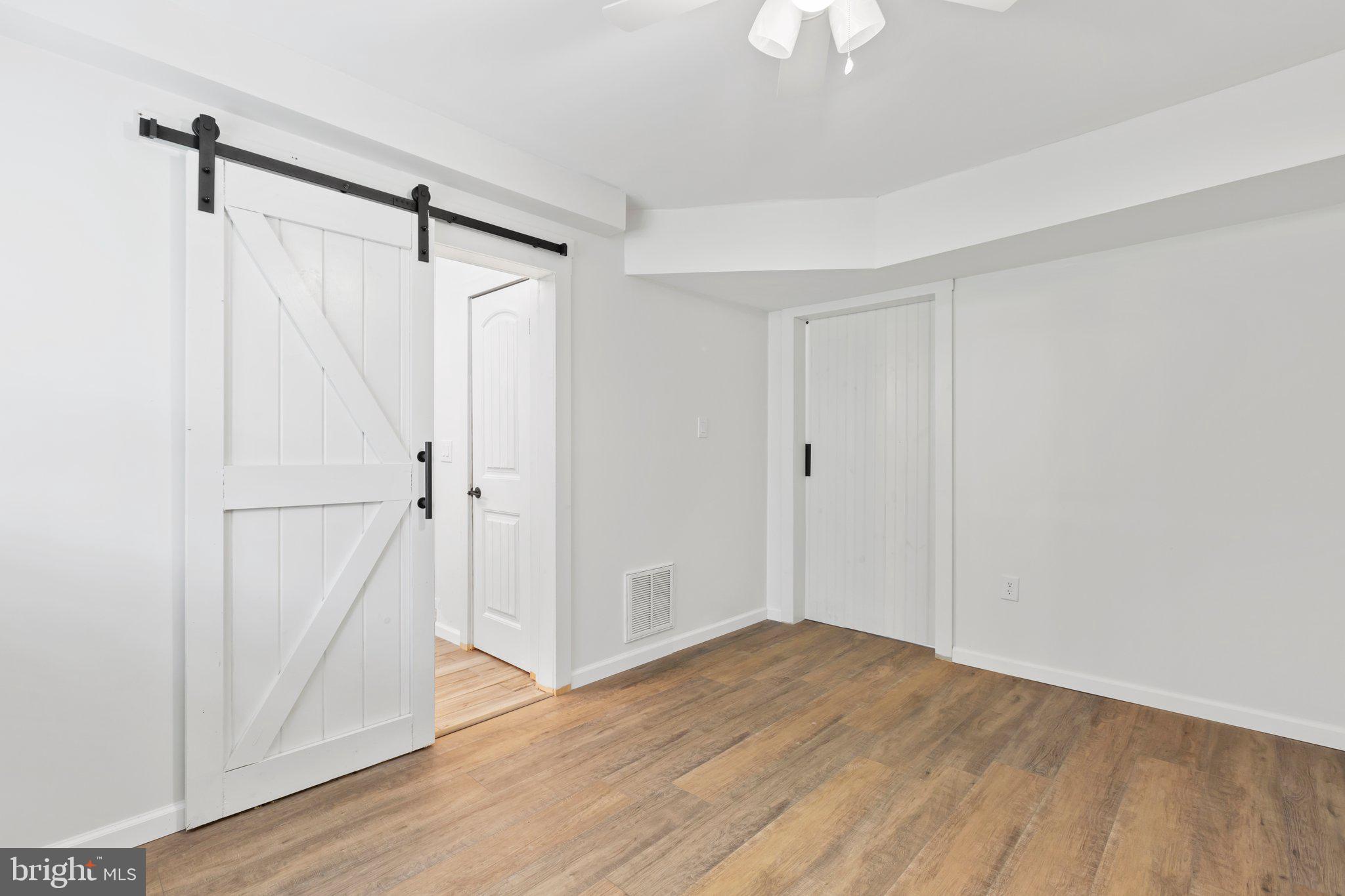 LAKE LAND OR - Residential