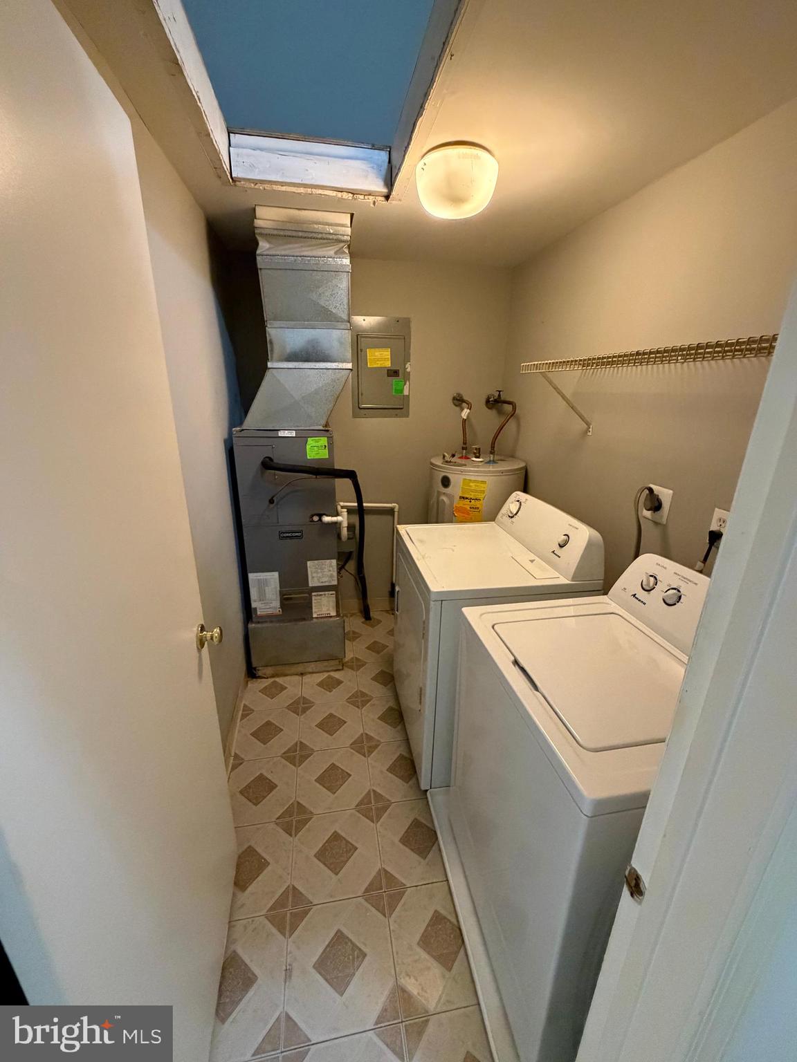 CRESTWOOD CONDO - Residential