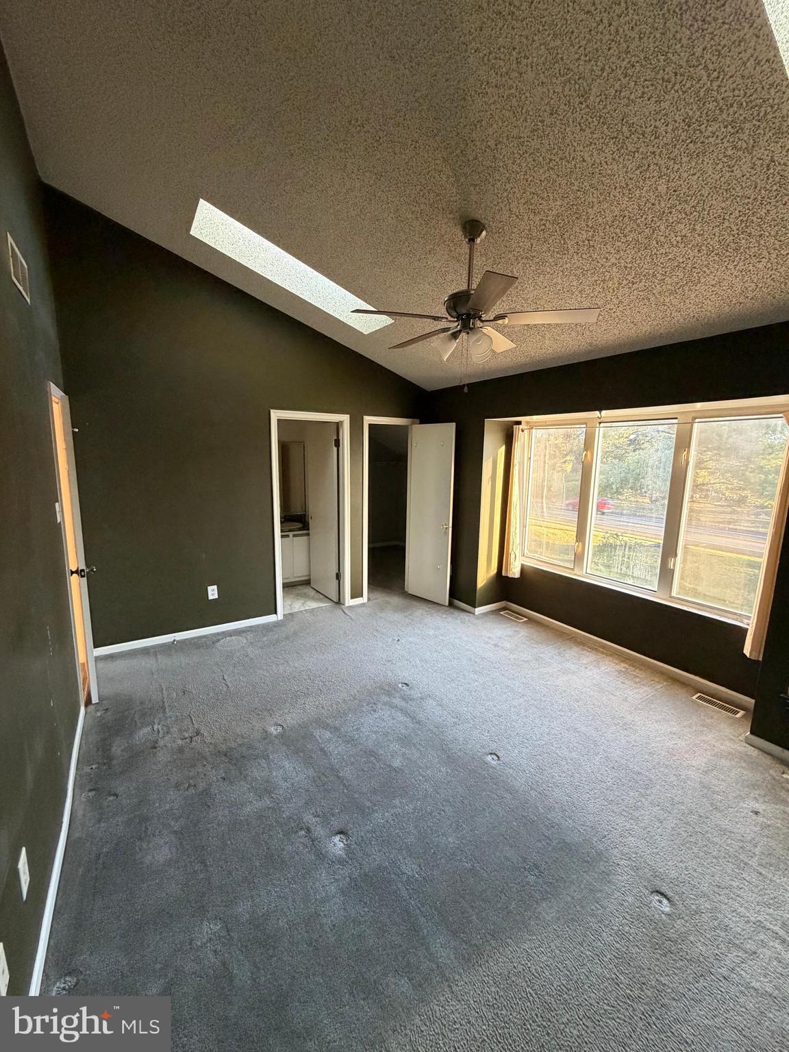 CRESTWOOD CONDO - Residential