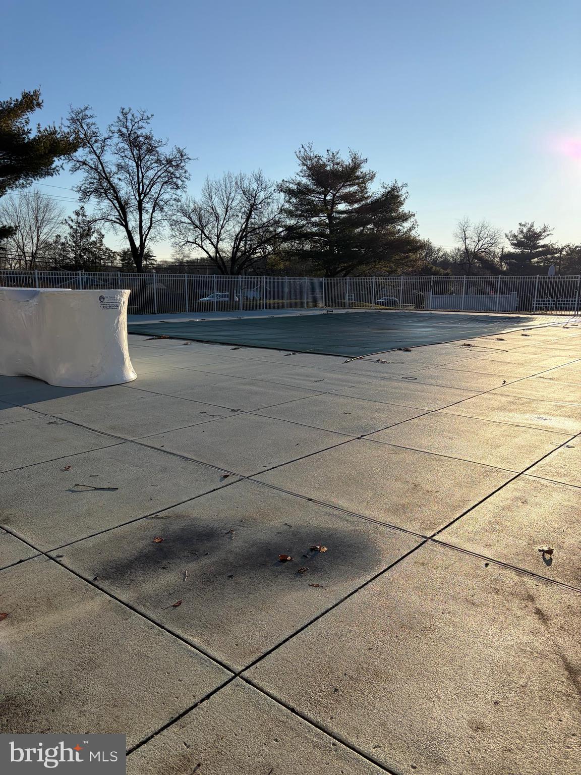 CRESTWOOD CONDO - Residential