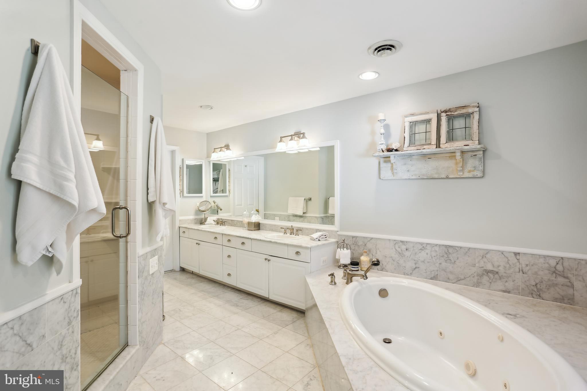 MANOR PARK - Residential