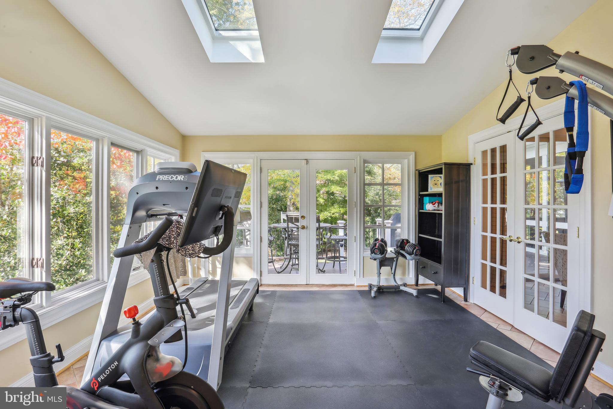 MANOR PARK - Residential