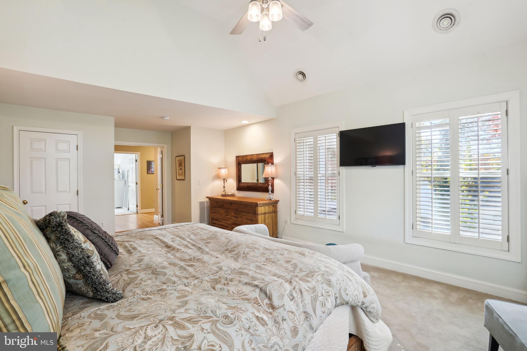 MANOR PARK - Residential