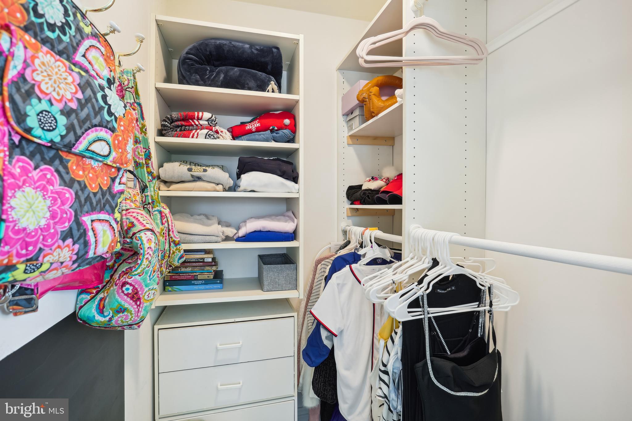 MANOR PARK - Residential