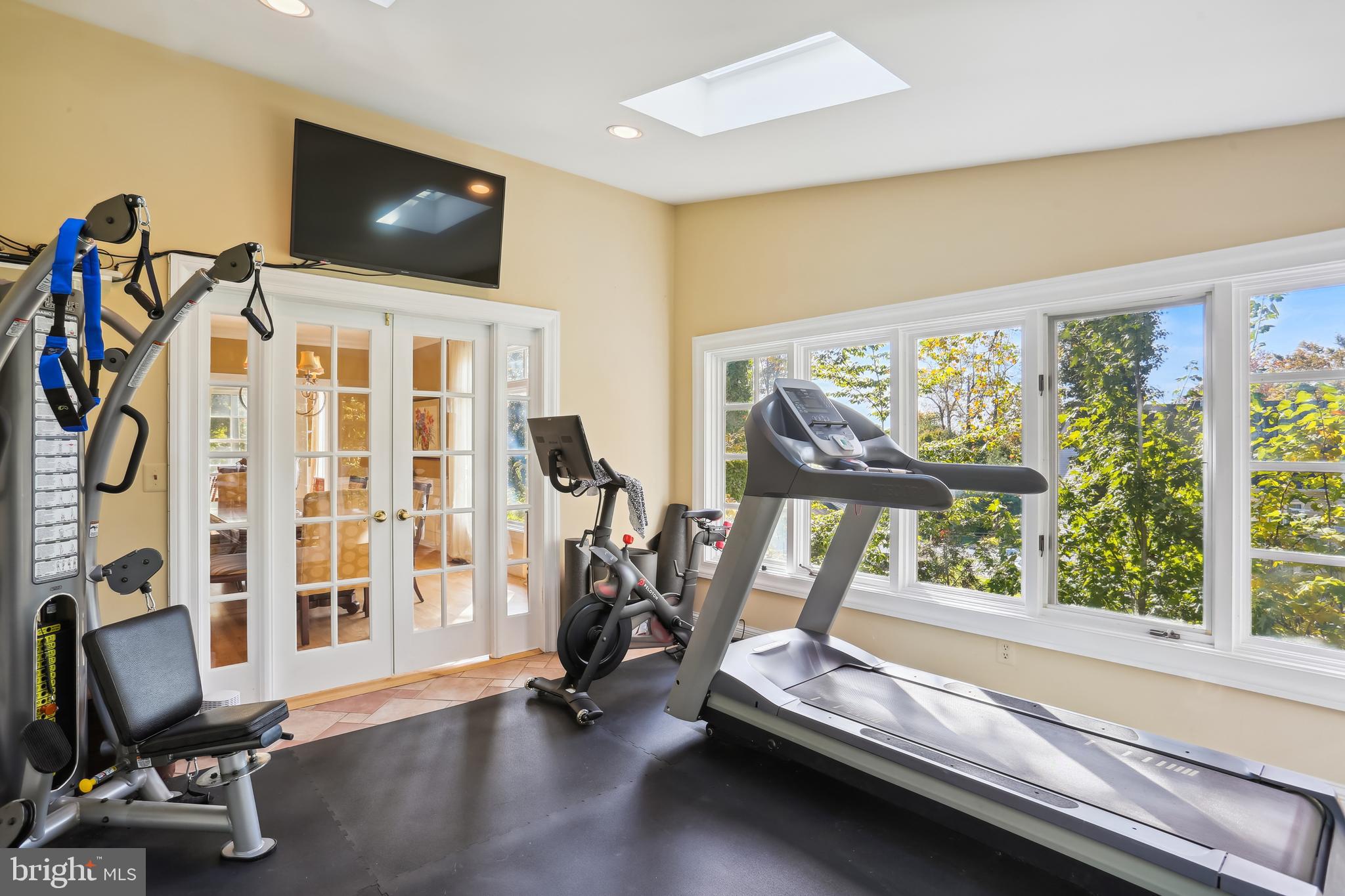 MANOR PARK - Residential