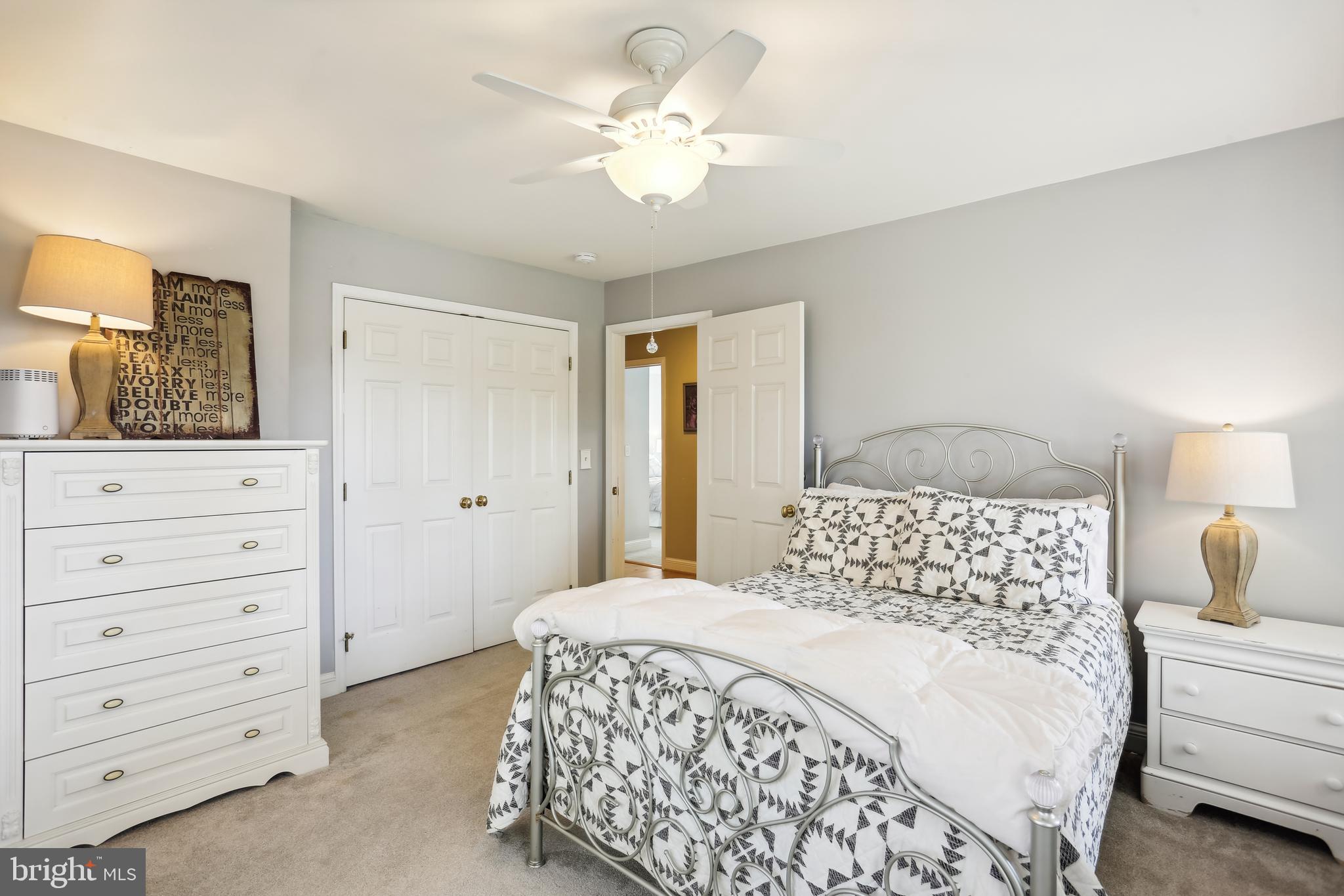 MANOR PARK - Residential