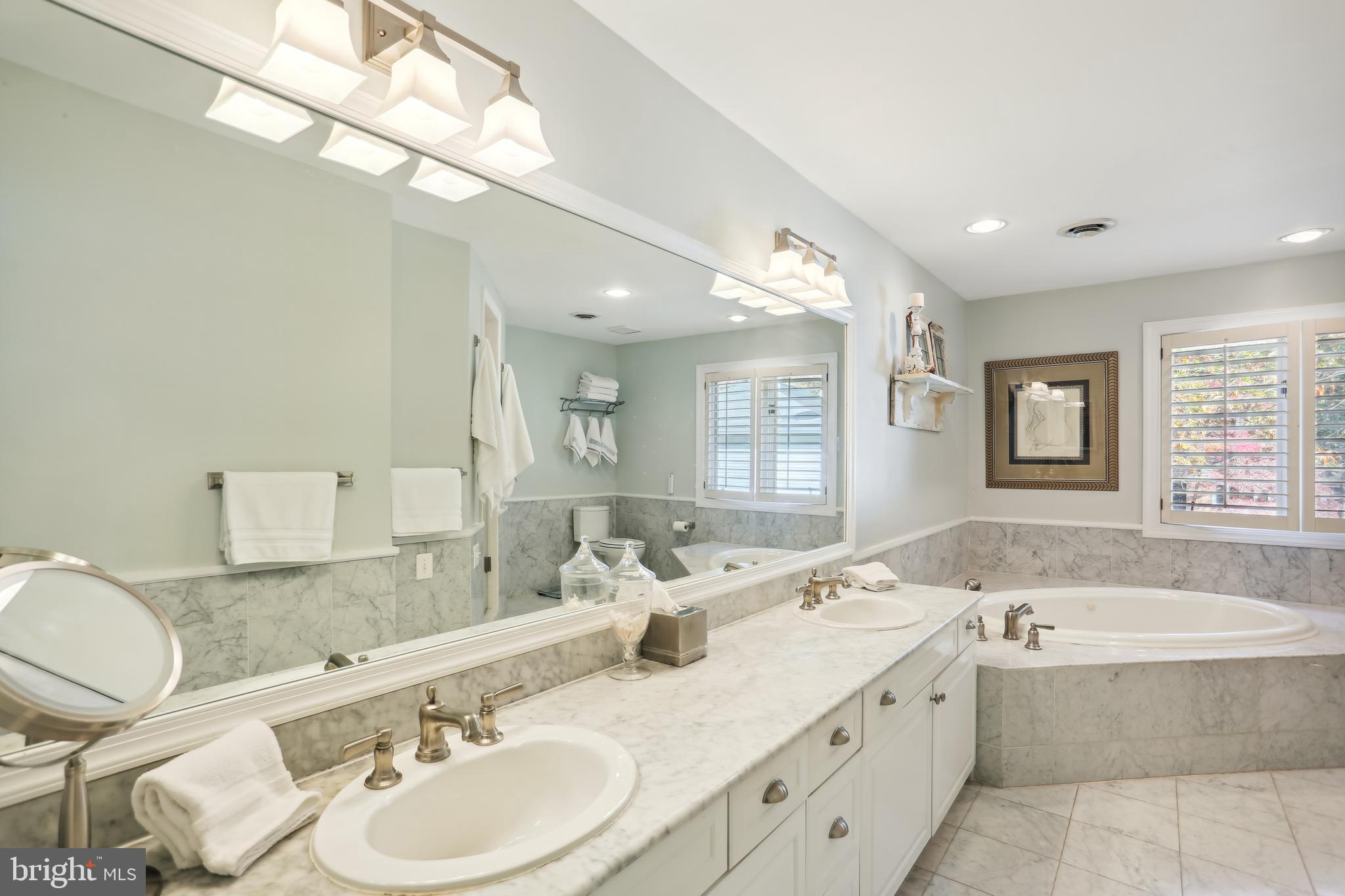 MANOR PARK - Residential