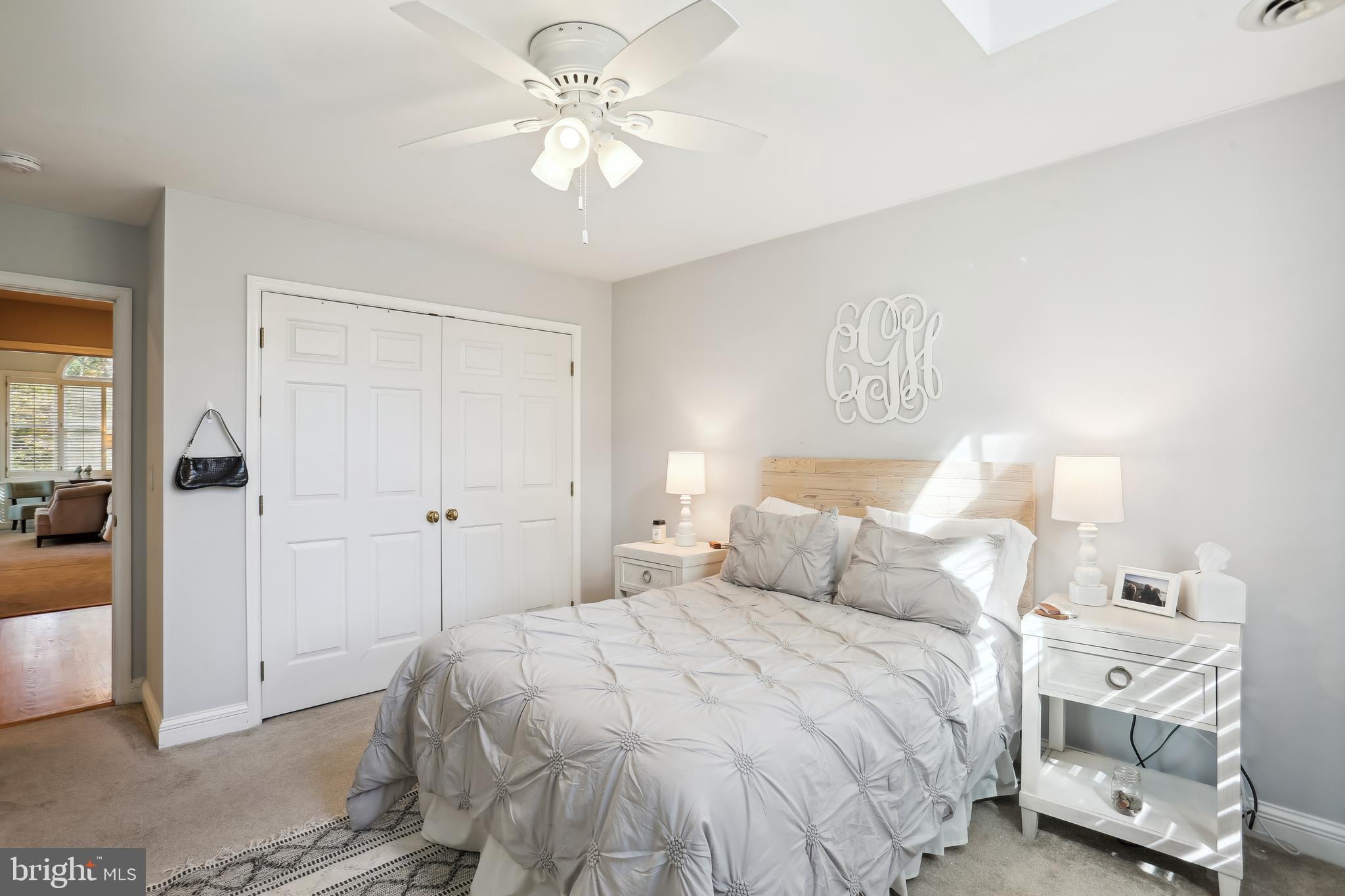 MANOR PARK - Residential