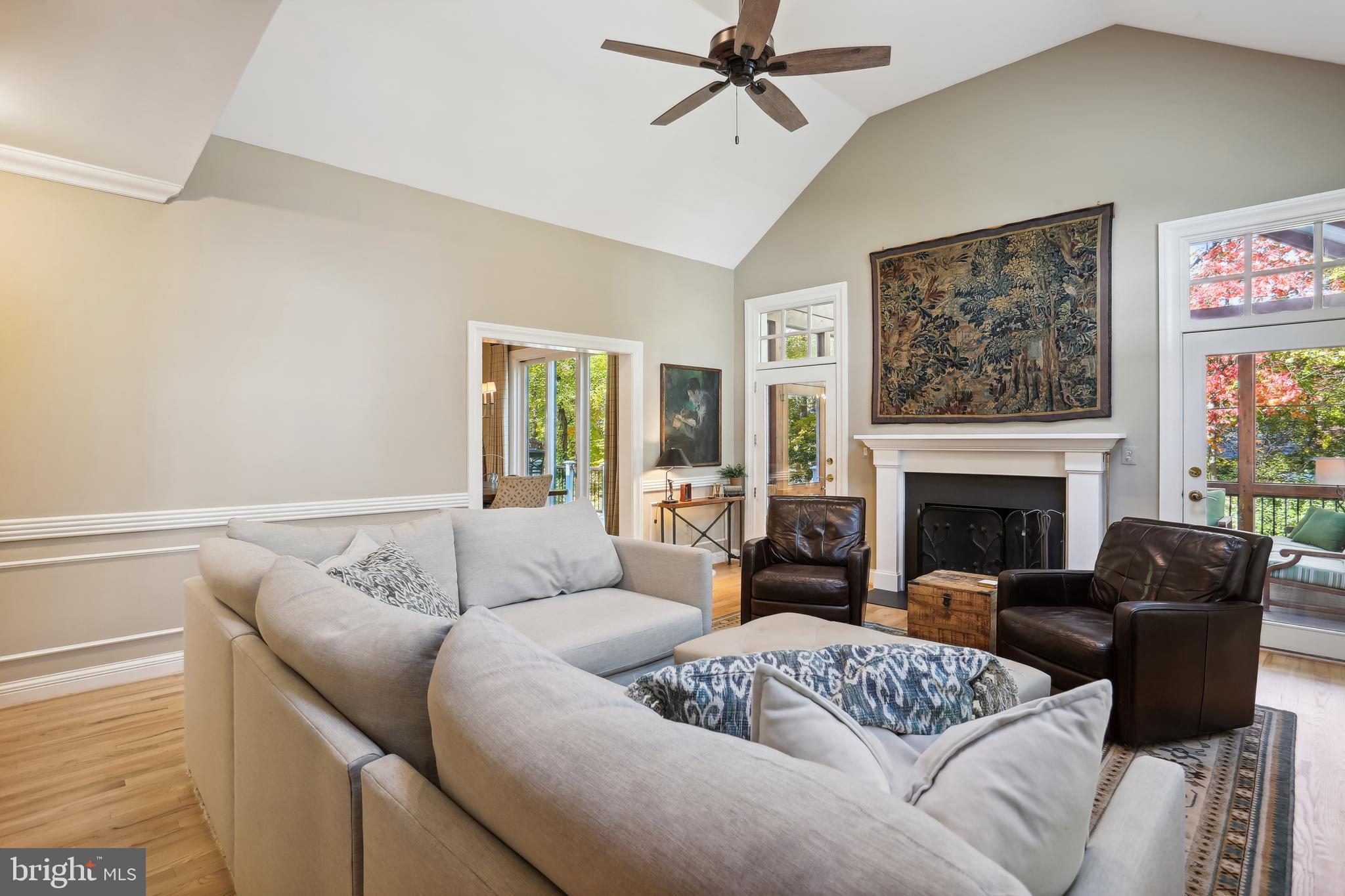 MANOR PARK - Residential