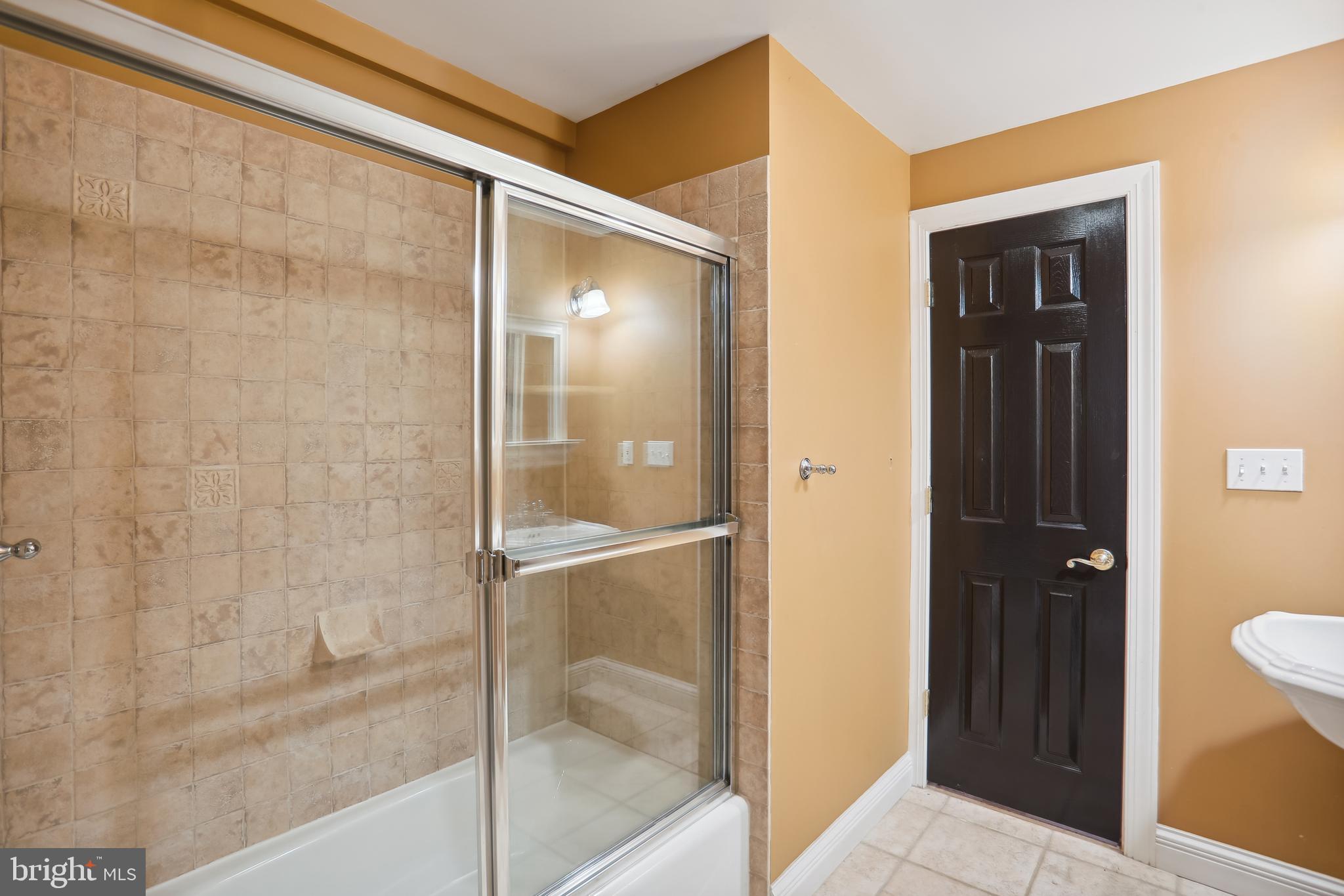 MANOR PARK - Residential