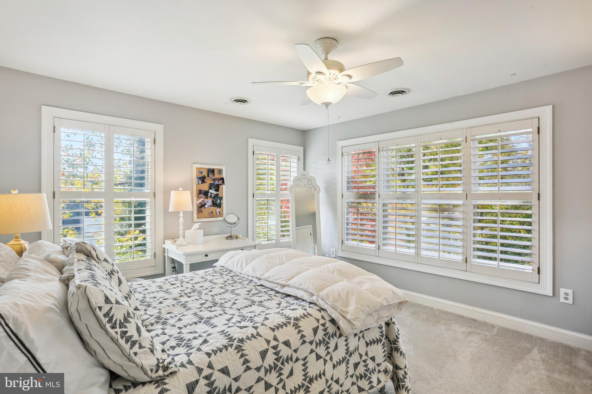 MANOR PARK - Residential