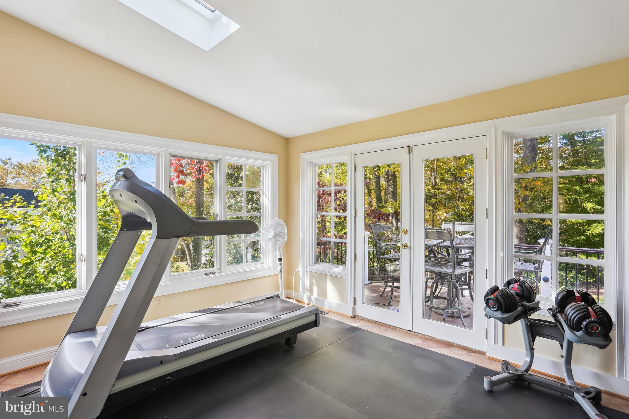 MANOR PARK - Residential