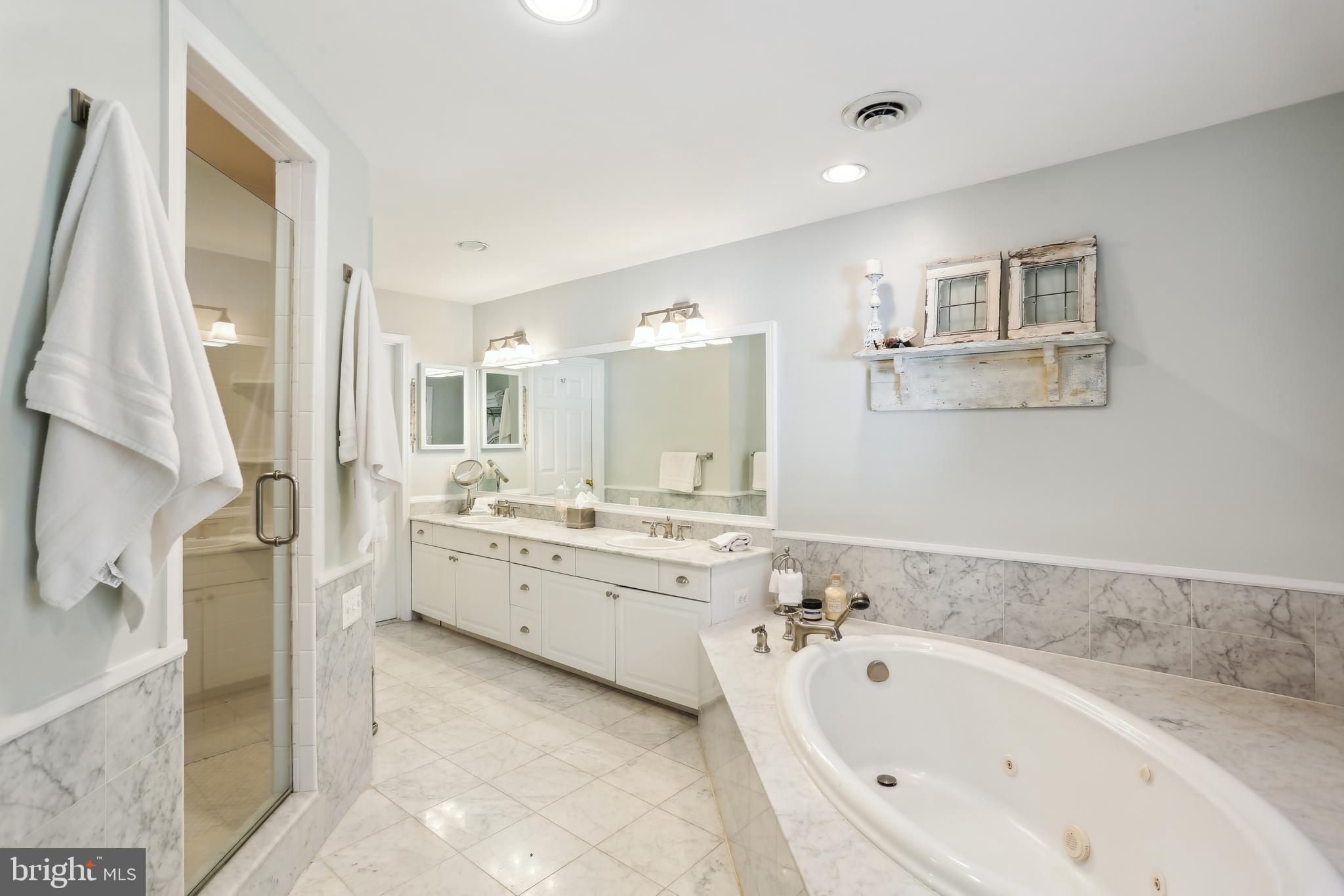 MANOR PARK - Residential