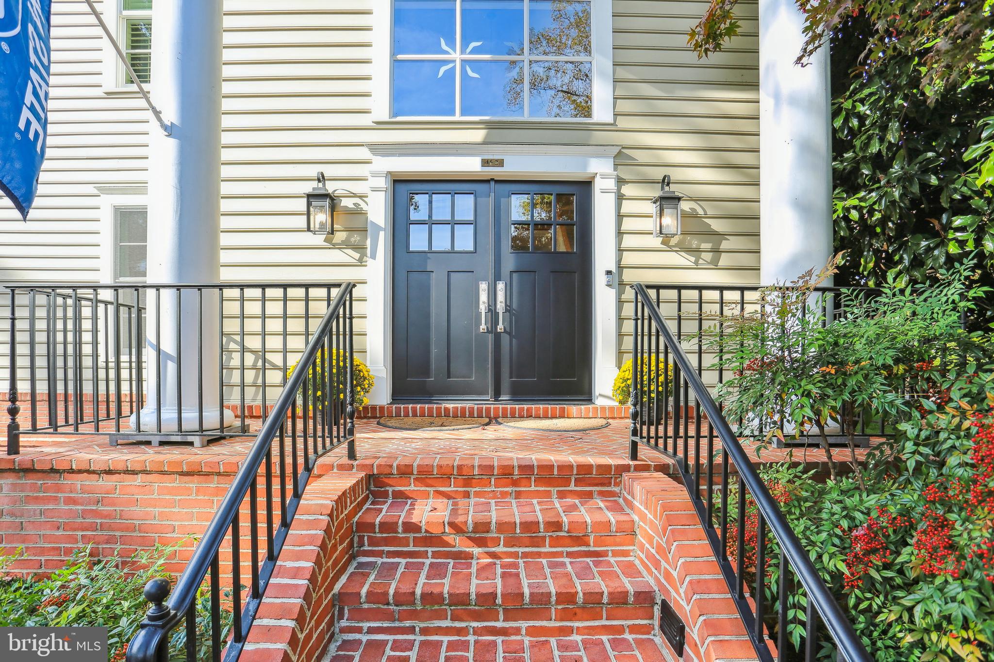 MANOR PARK - Residential