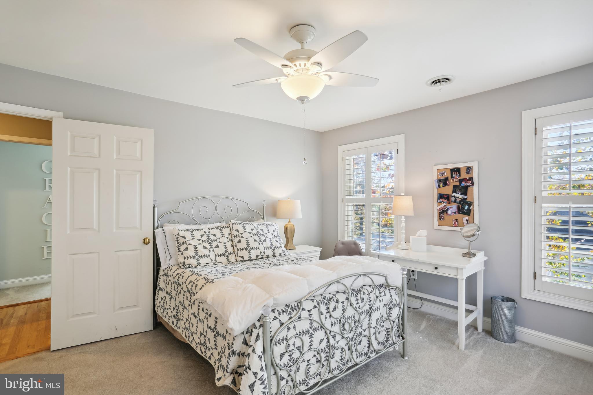 MANOR PARK - Residential