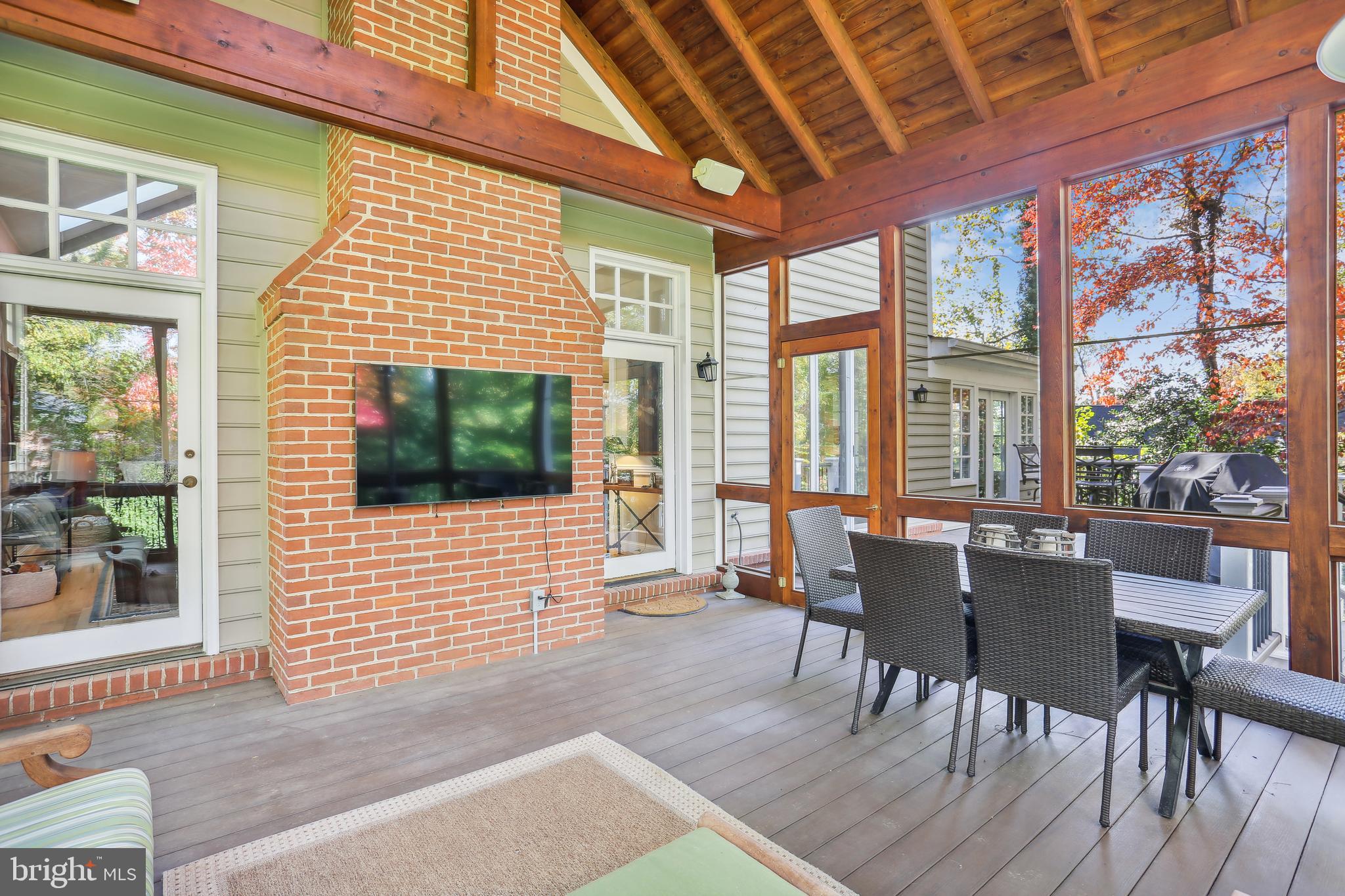 MANOR PARK - Residential