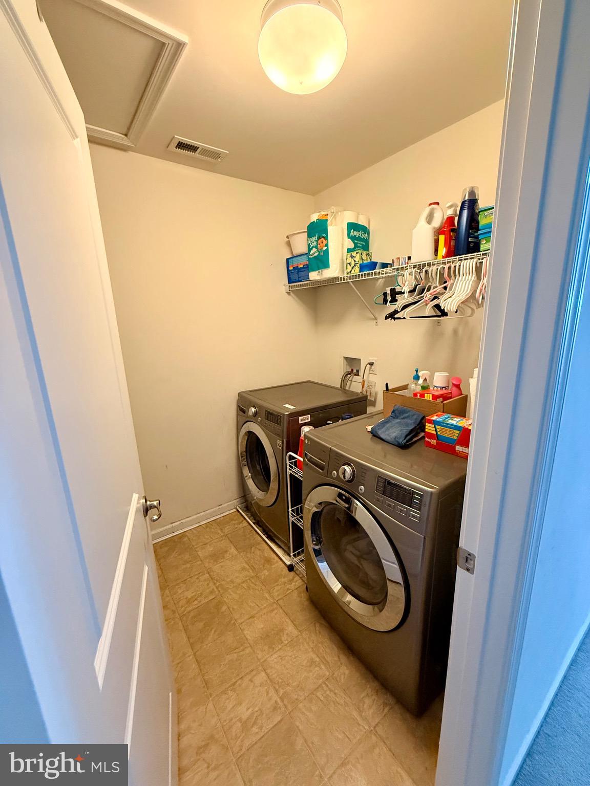 HIDDEN OAKS - Residential