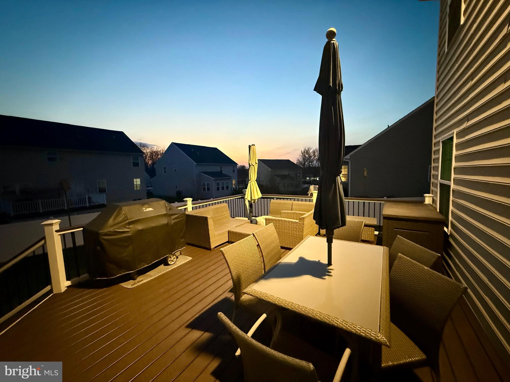 HIDDEN OAKS - Residential