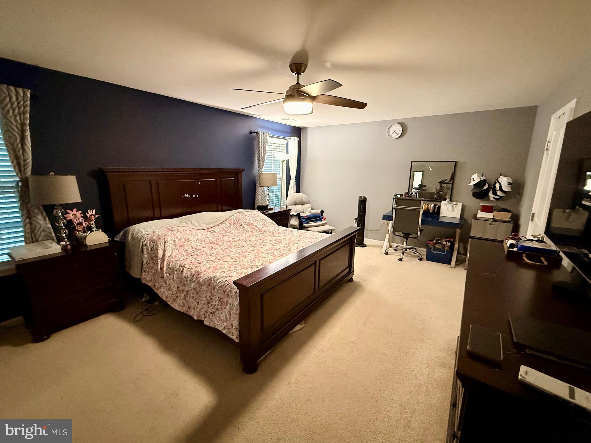 HIDDEN OAKS - Residential