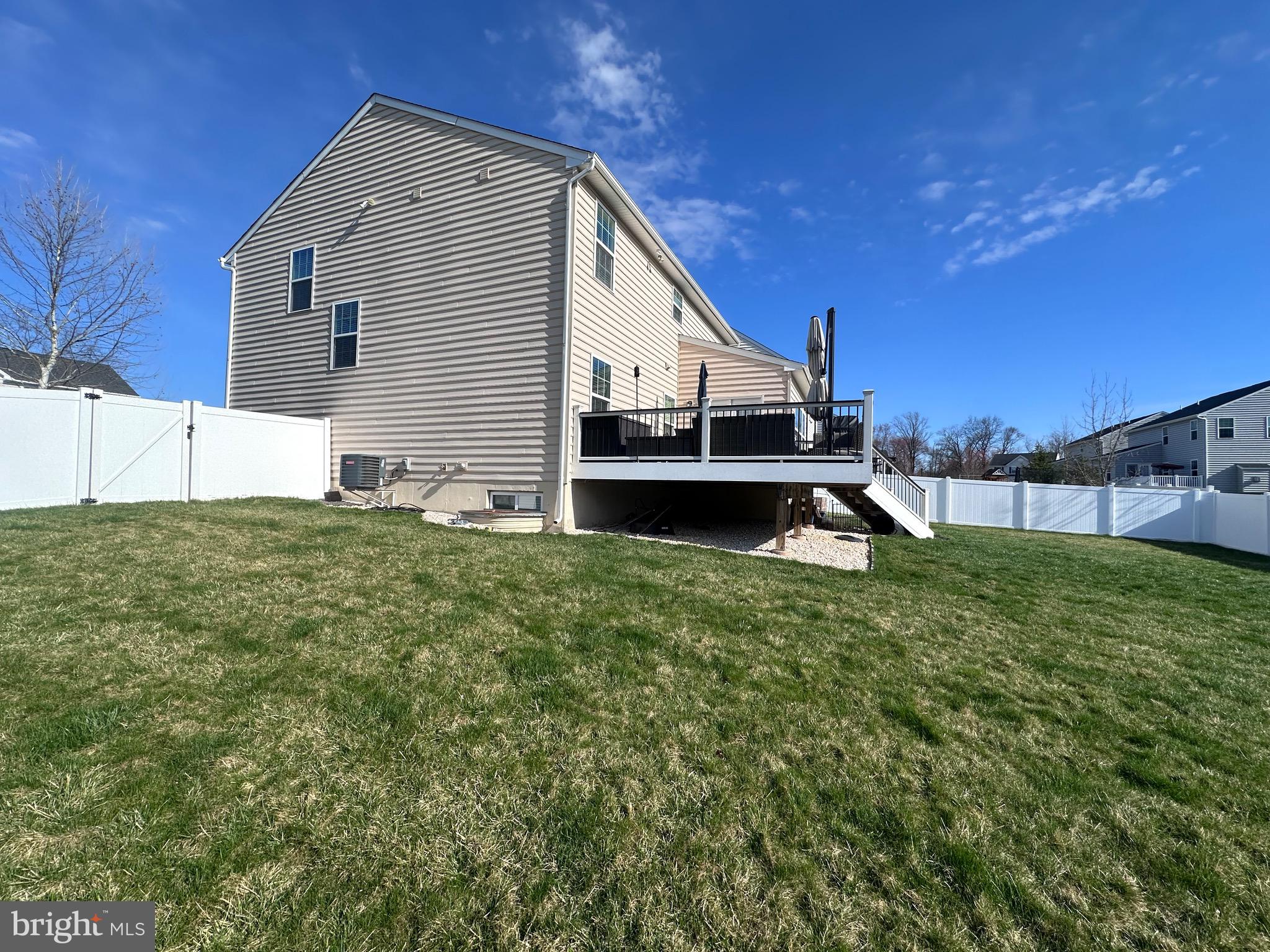 HIDDEN OAKS - Residential