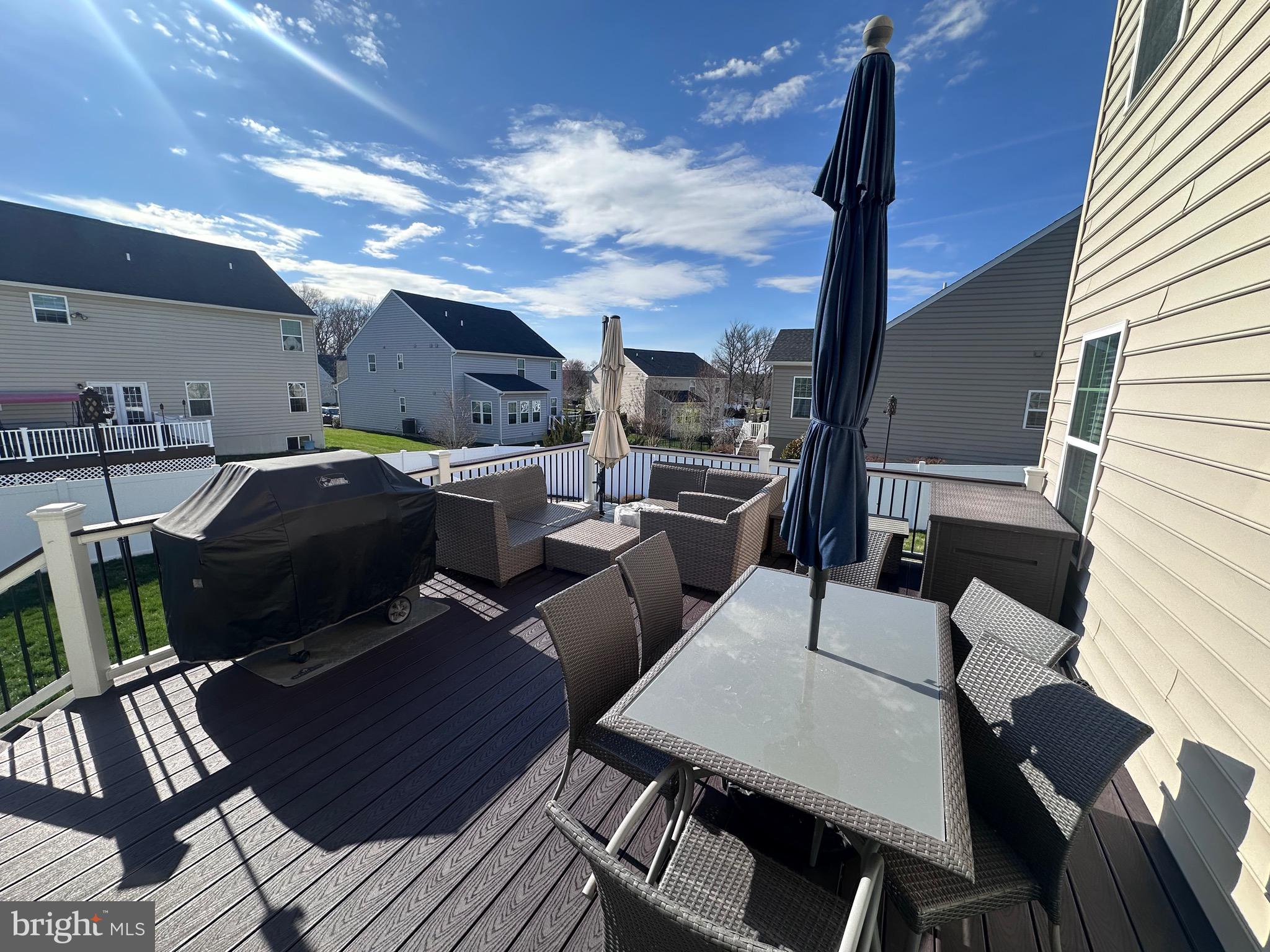 HIDDEN OAKS - Residential