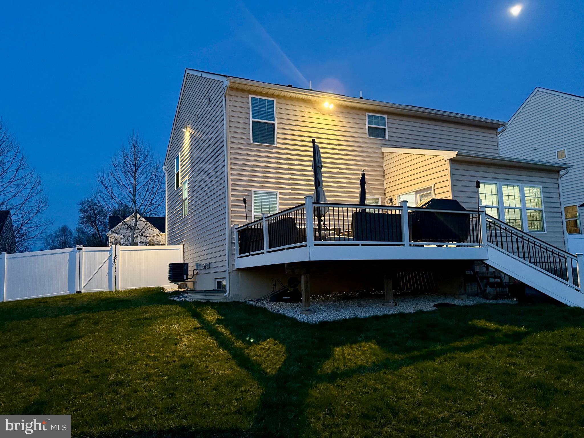 HIDDEN OAKS - Residential