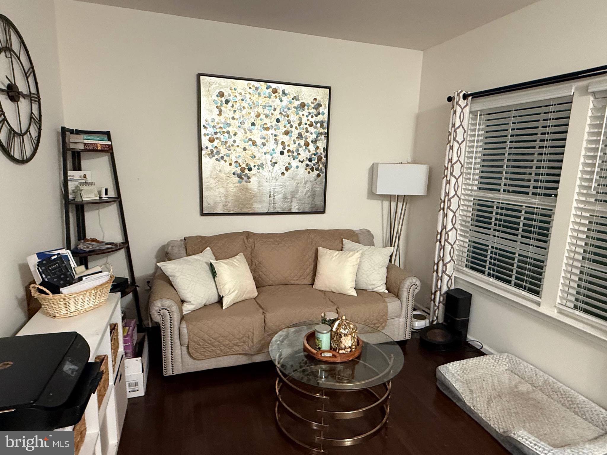 HIDDEN OAKS - Residential