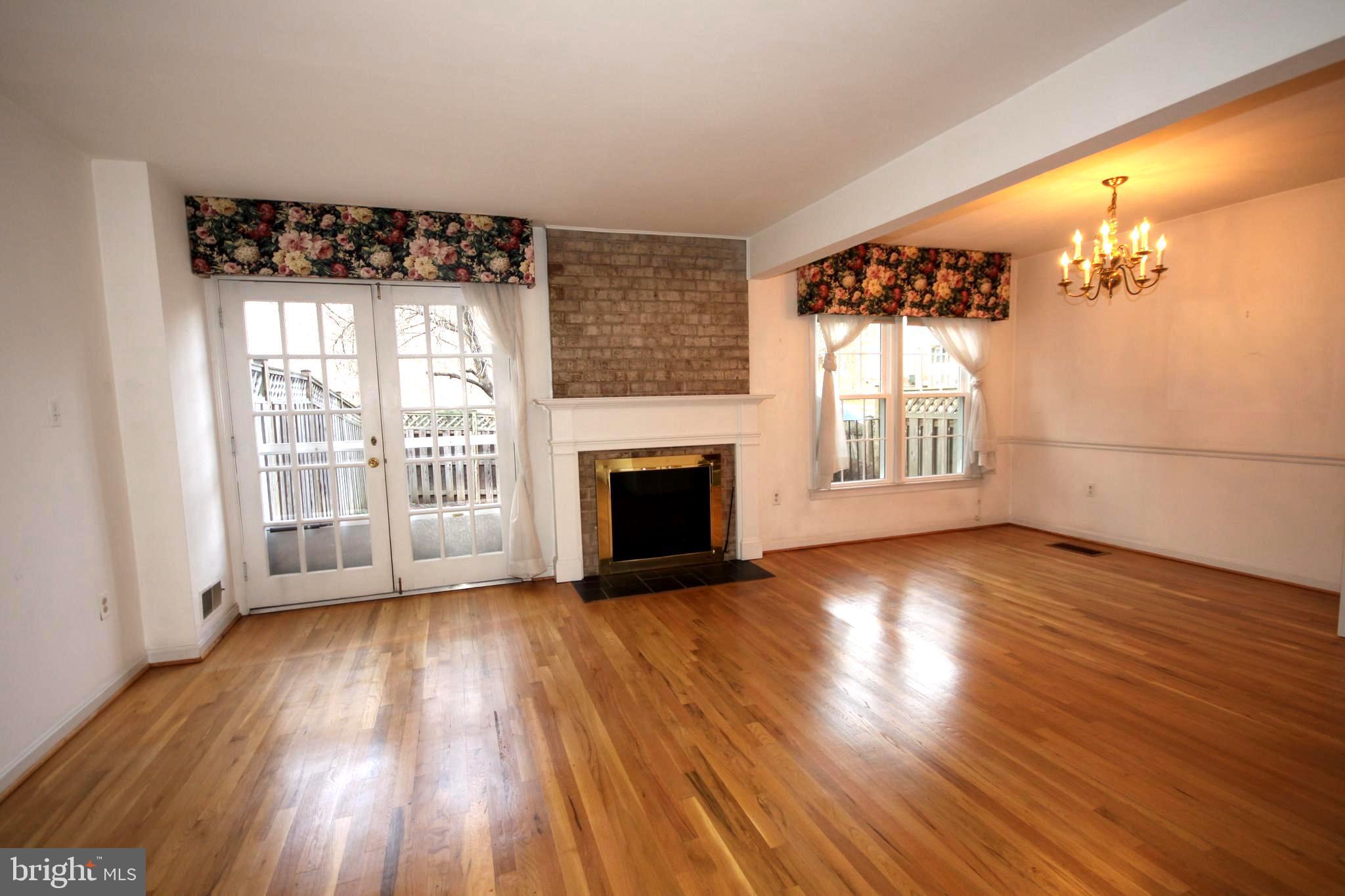 KMS TOWNHOUSES - Residential