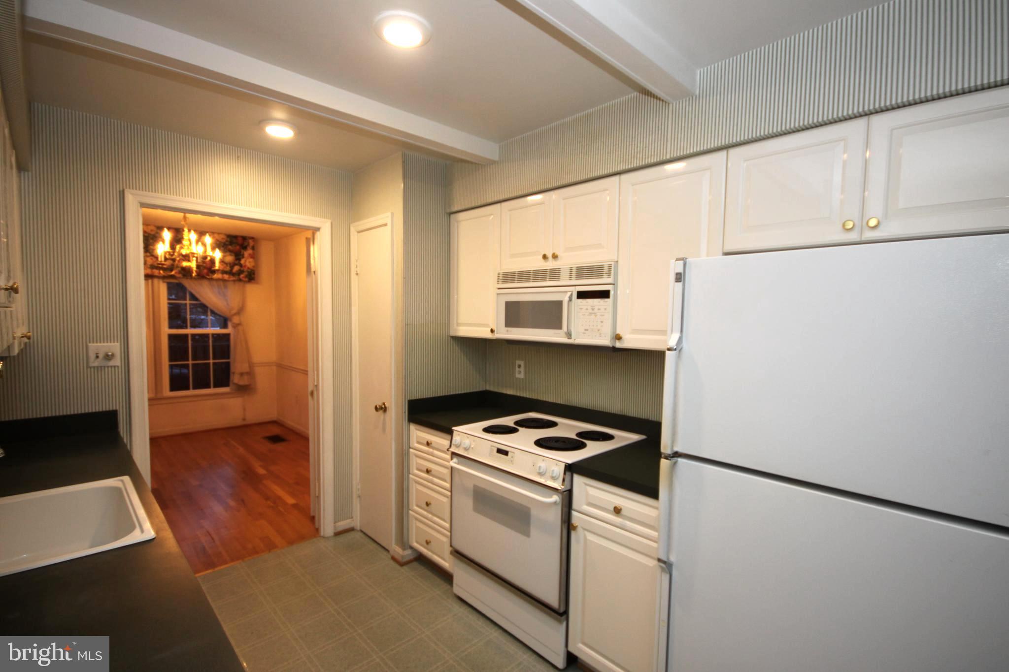 KMS TOWNHOUSES - Residential