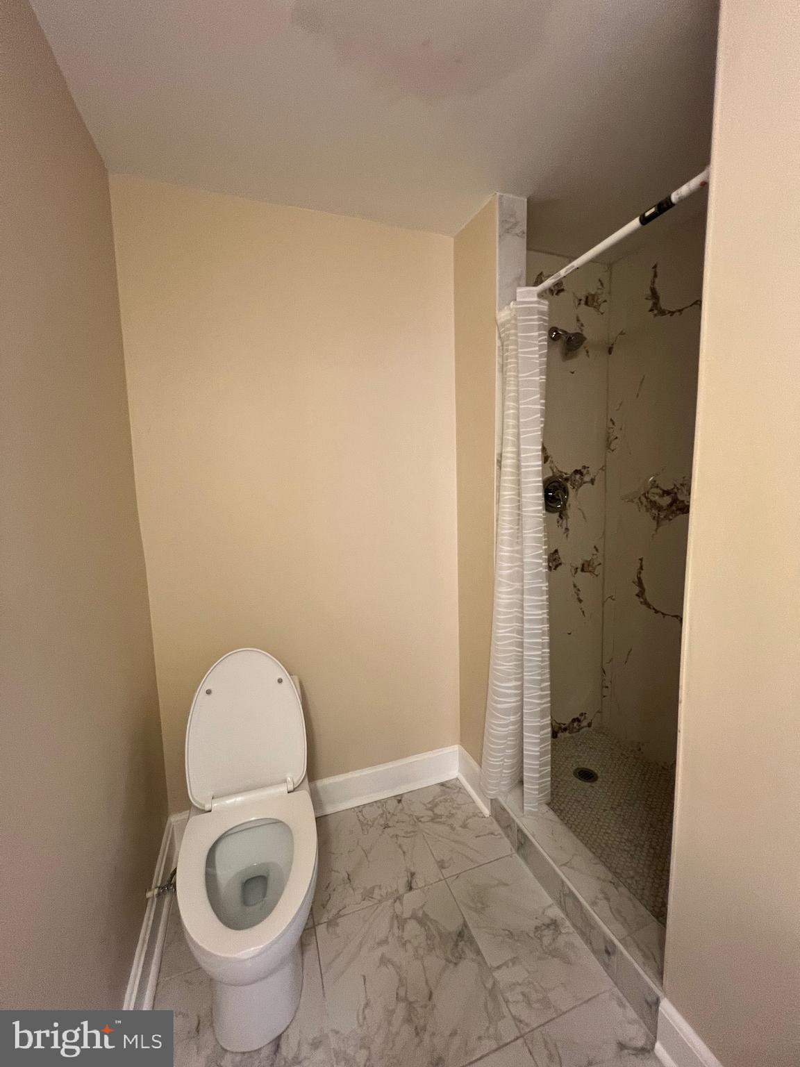 DOWNTOWN FREDERICKSBURG - Residential Lease